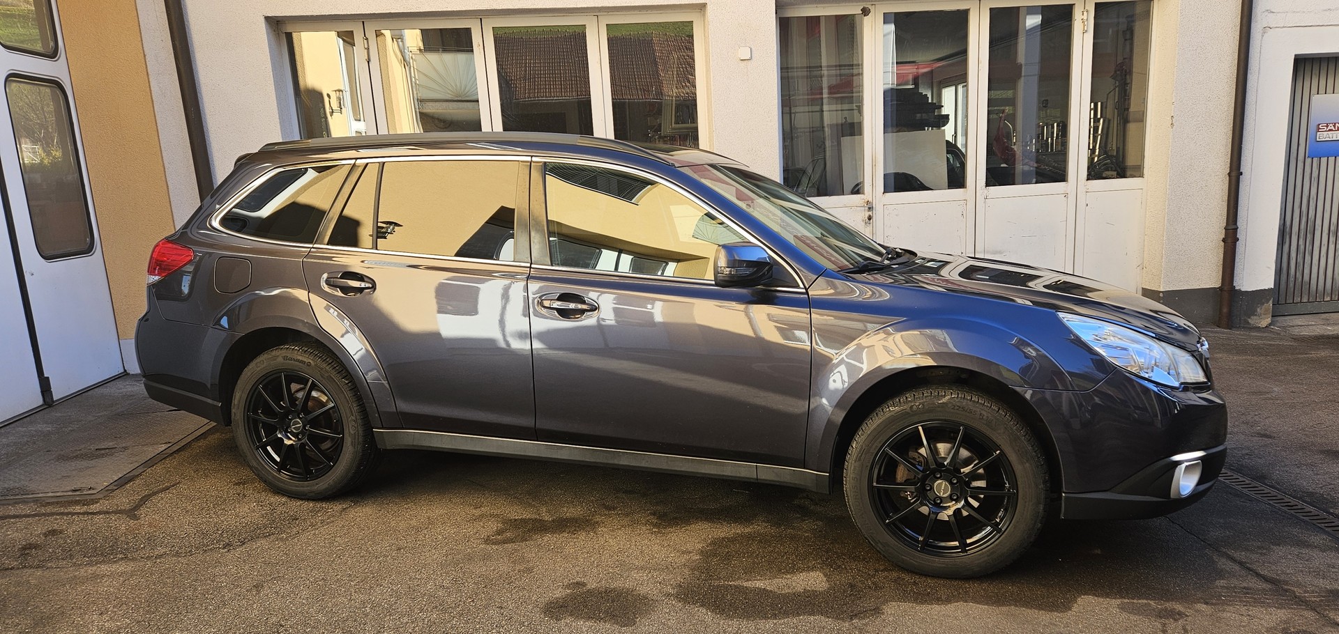 SUBARU Outback 2.5i Swiss Special AWD Lineartronic-image-16
