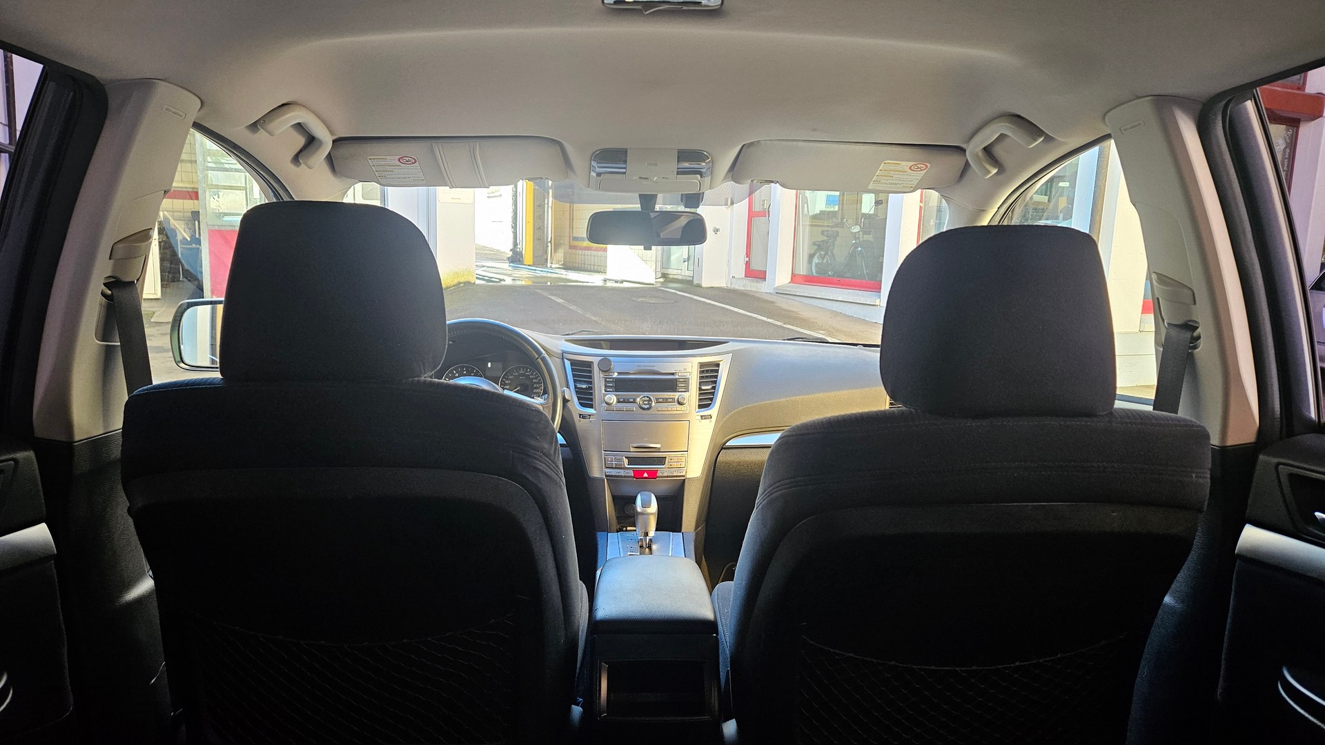 SUBARU Outback 2.5i Swiss Special AWD Lineartronic-image-14