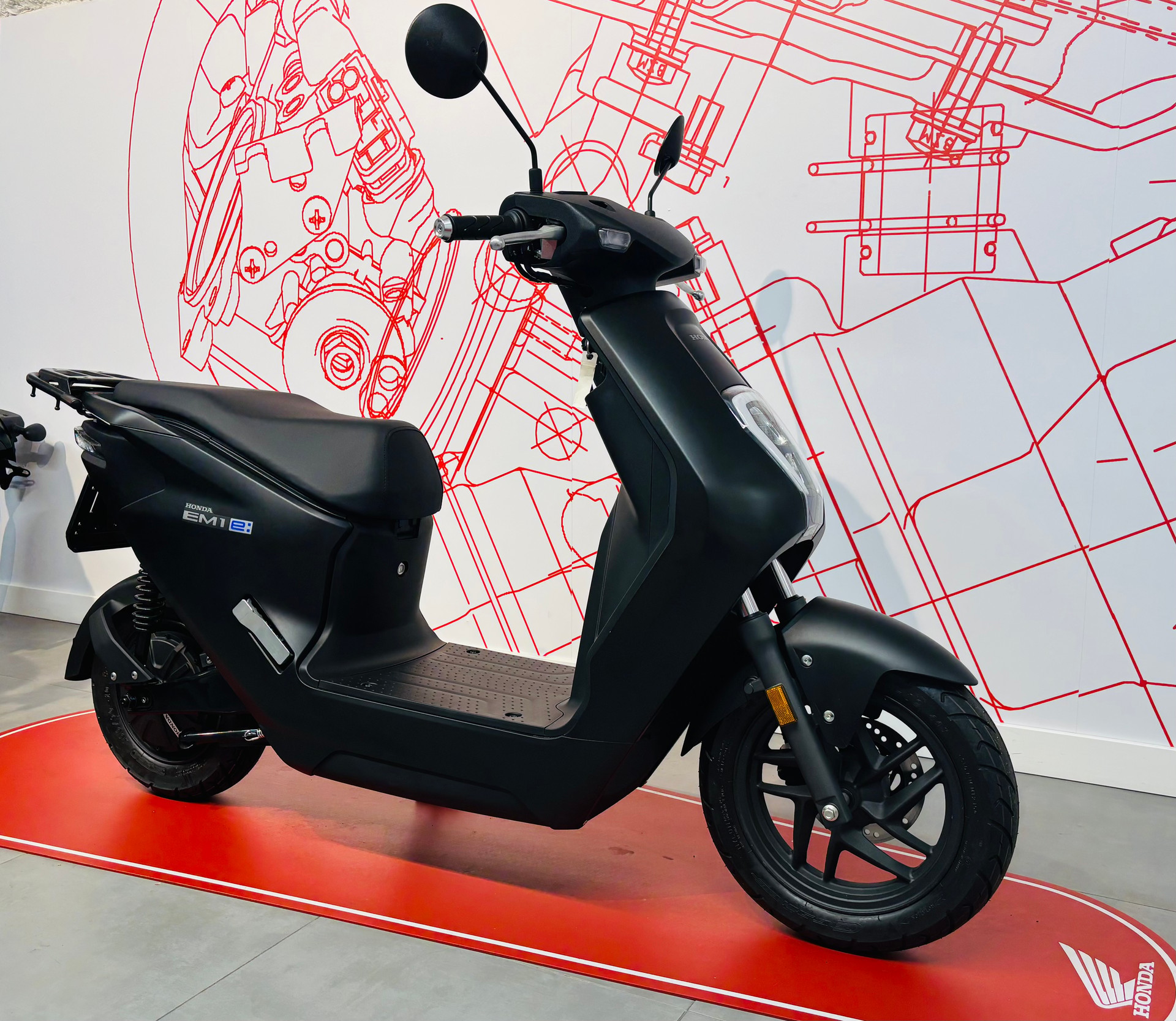 HONDA EM1-E-showroom-element-1