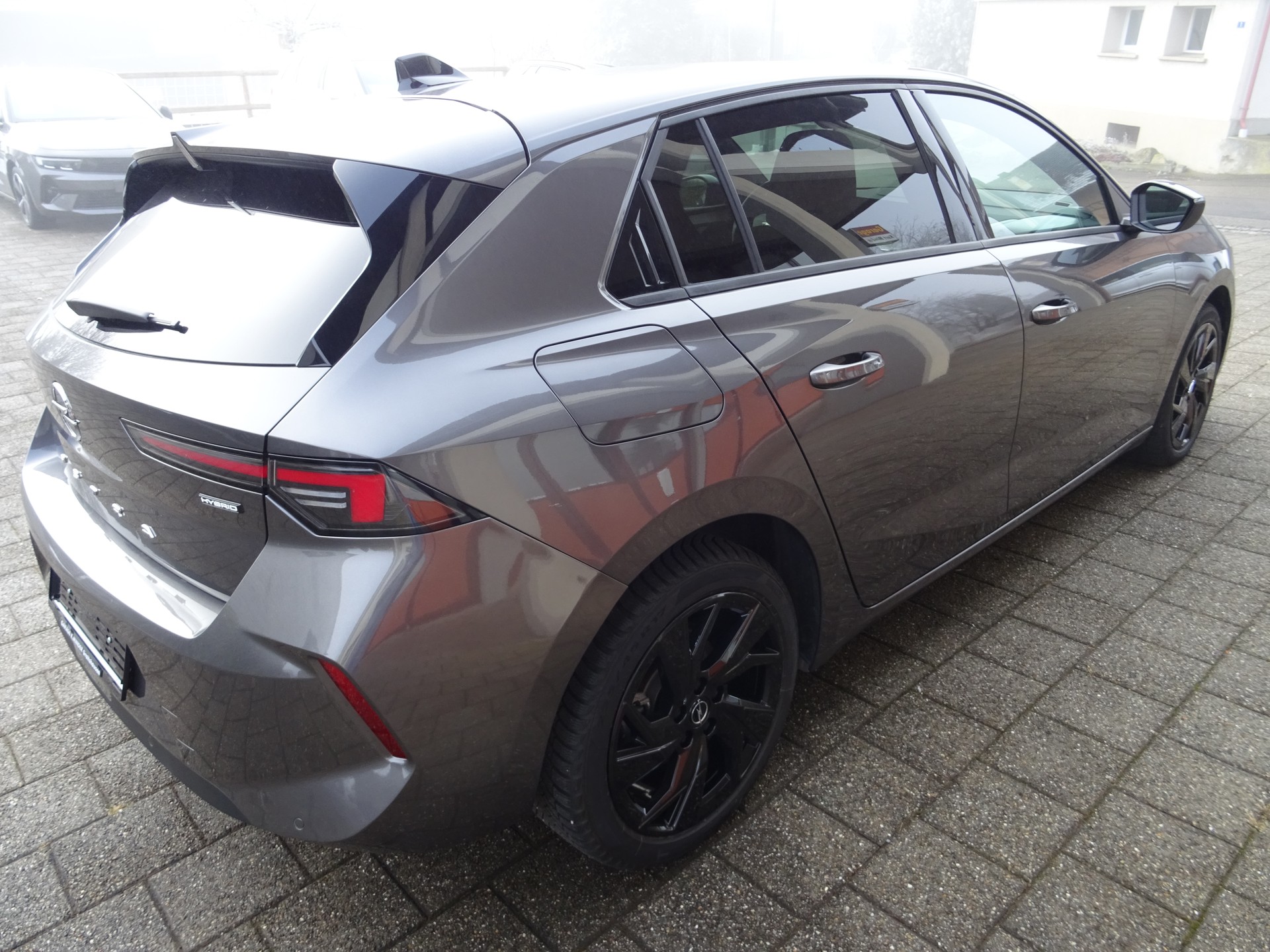 OPEL Astra 1.2i Turbo MHEV Edition-image-1