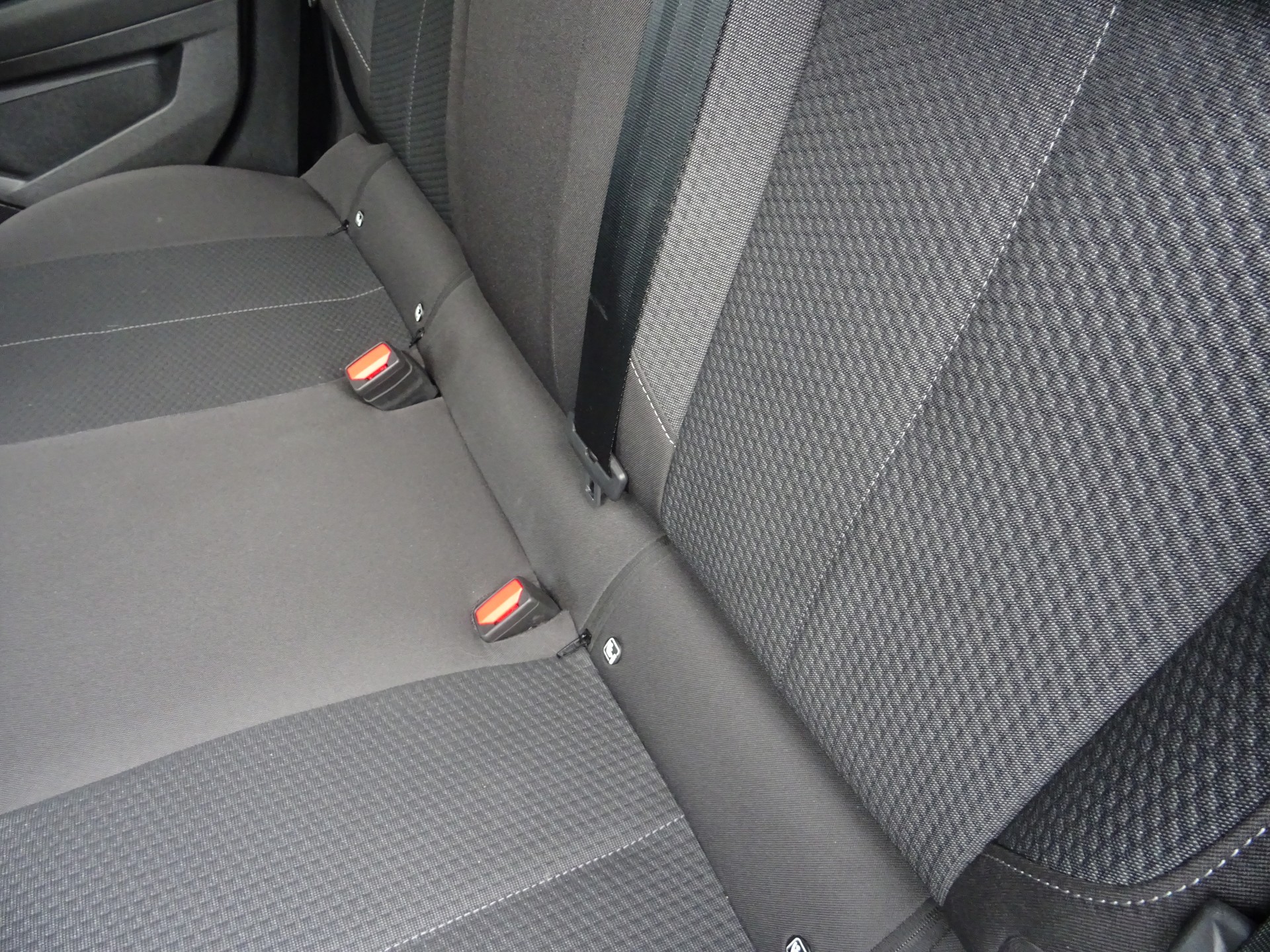 OPEL Astra 1.2i Turbo MHEV Edition-image-9