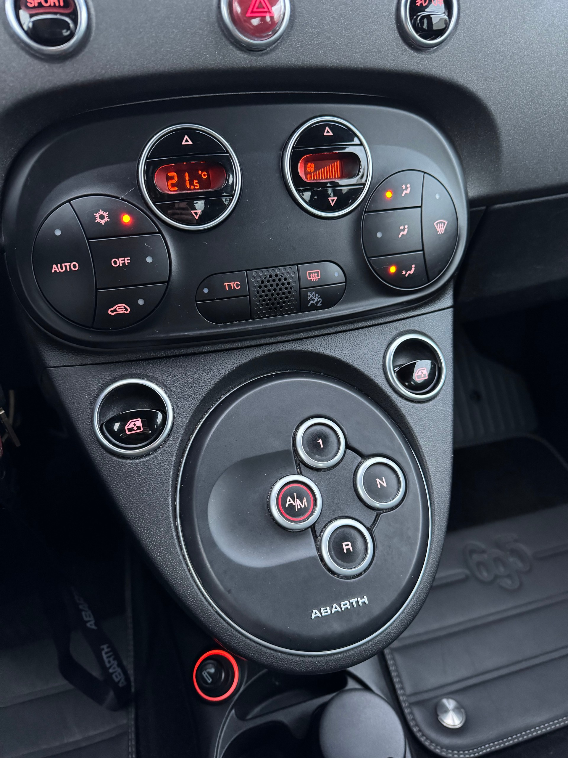 FIAT 595 1.4 16V Turbo Abarth Competizione Dualogic-image-10