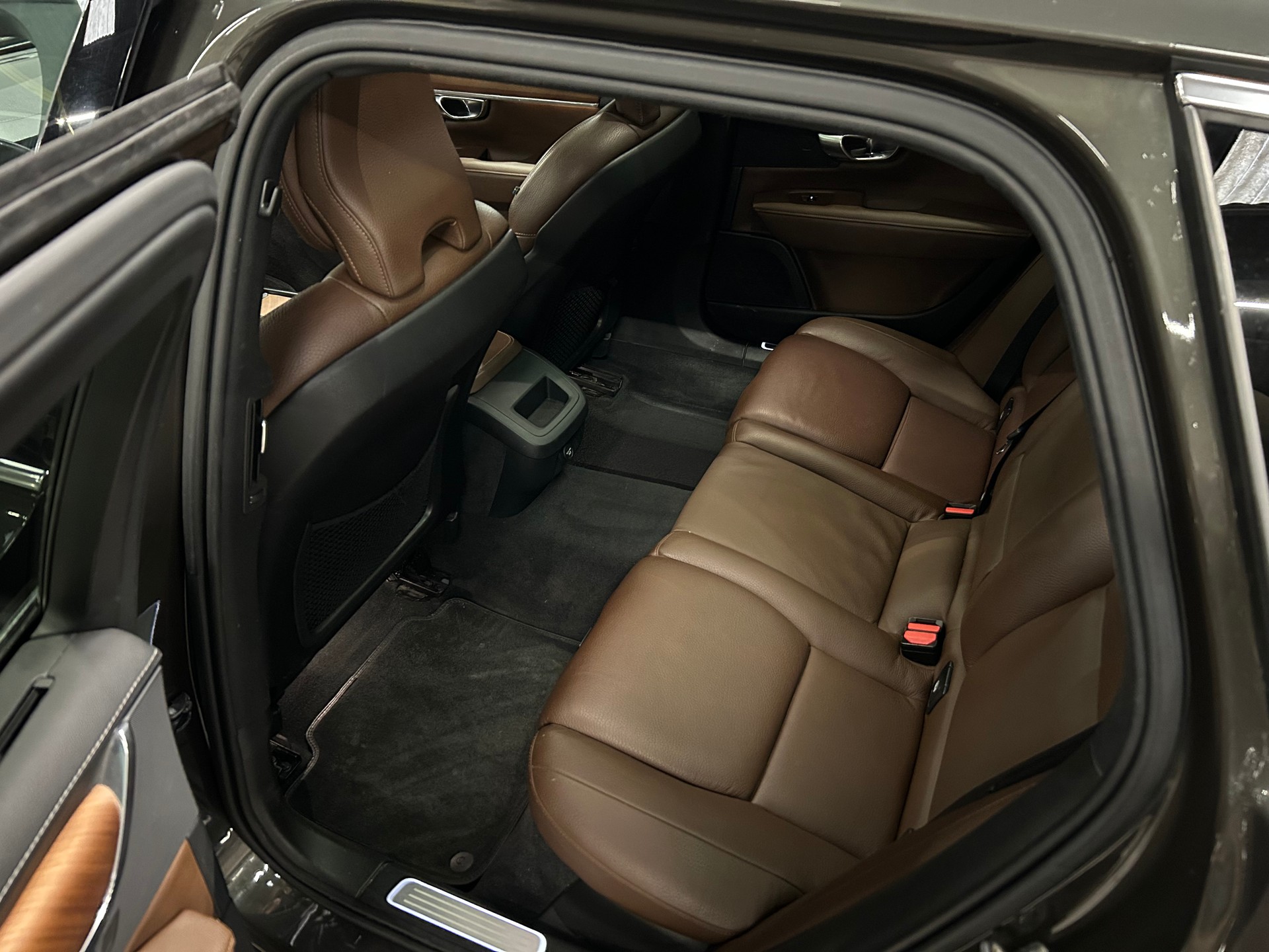 VOLVO V90 D4 AWD Inscription Geartronic-image-12