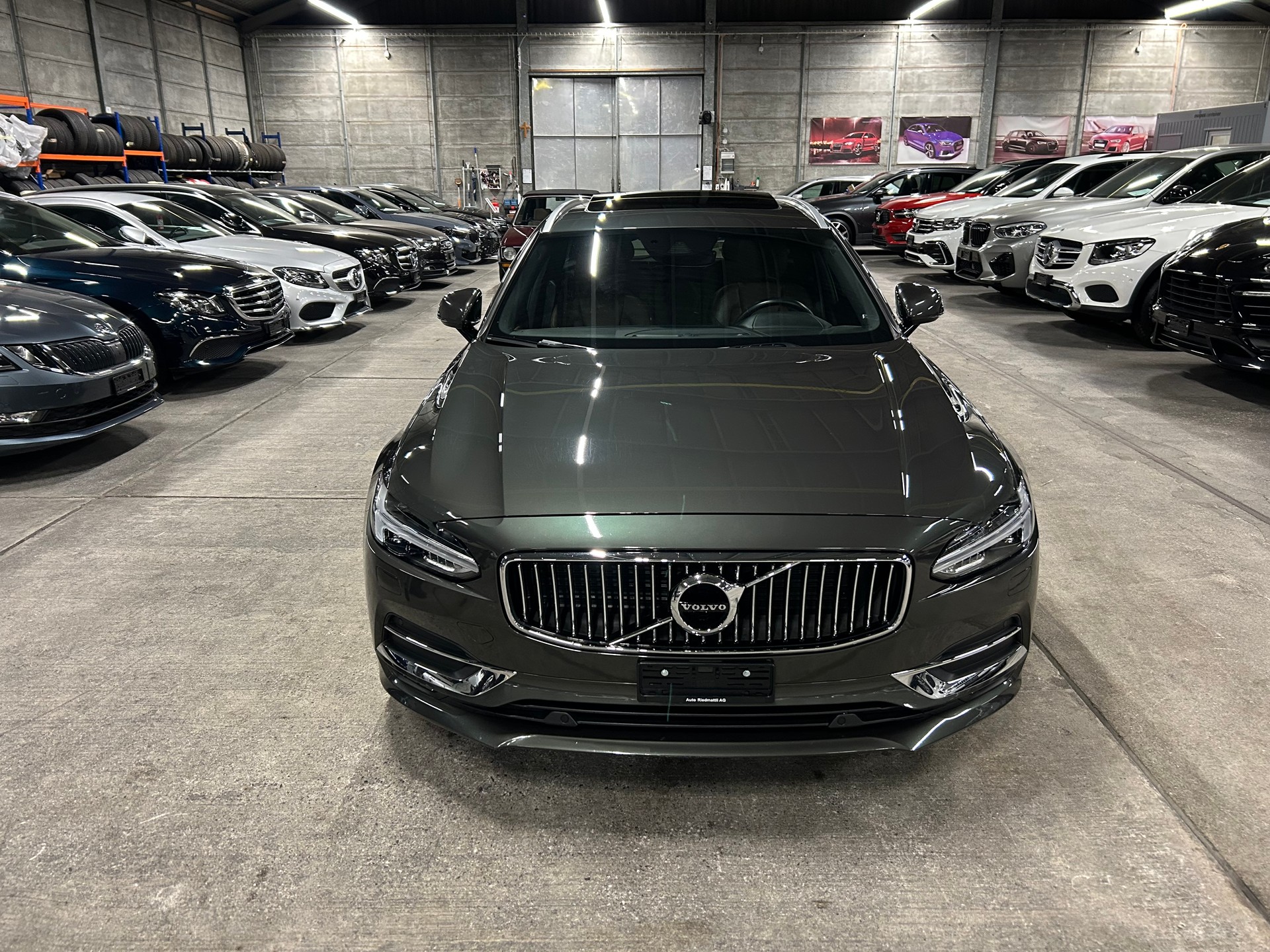 VOLVO V90 D4 AWD Inscription Geartronic-image-8