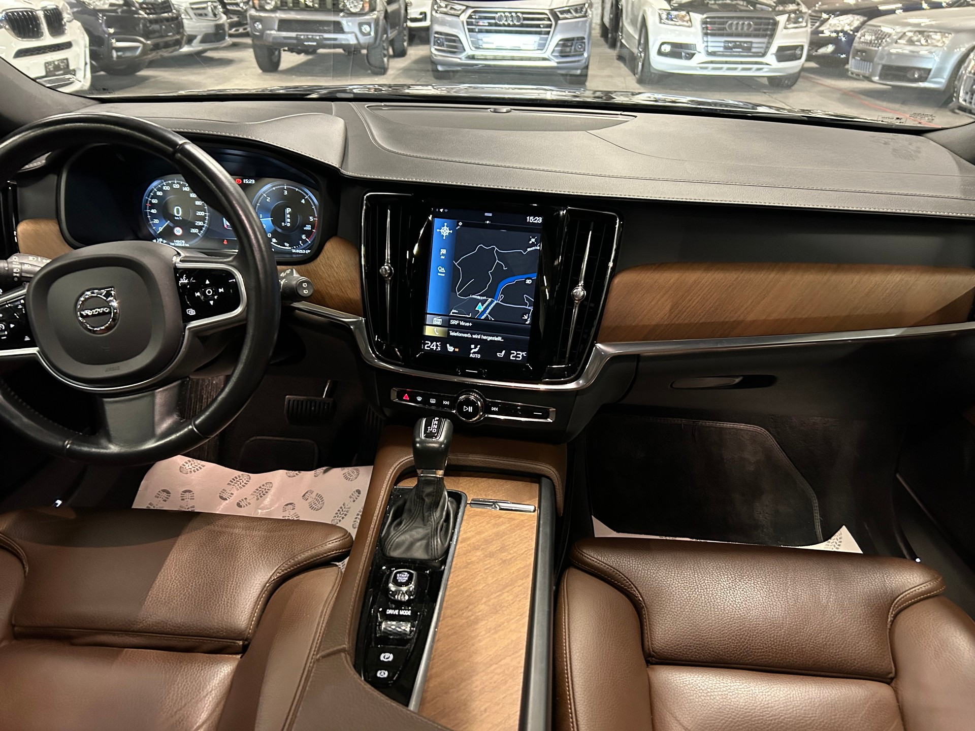 VOLVO V90 D4 AWD Inscription Geartronic-image-15