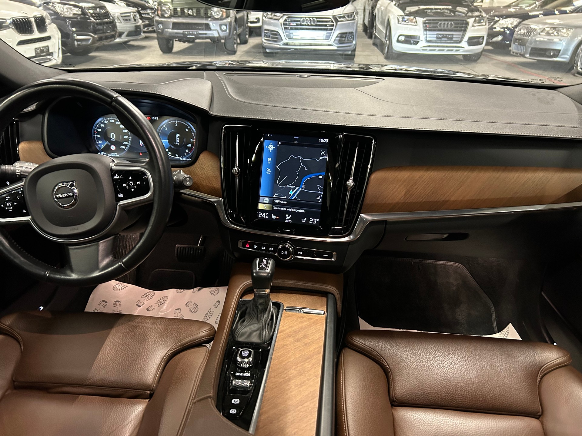 VOLVO V90 D4 AWD Inscription Geartronic-image-14