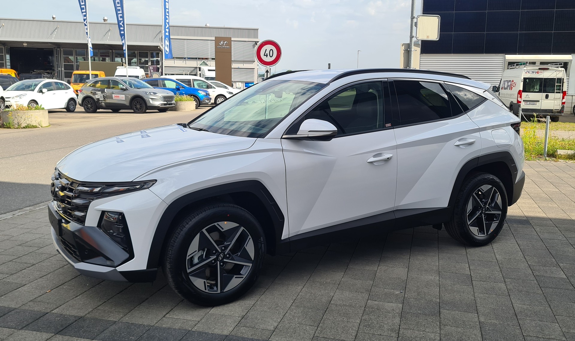 HYUNDAI Tucson 1.6 TGDI HEV Amplia 4WD-image-8