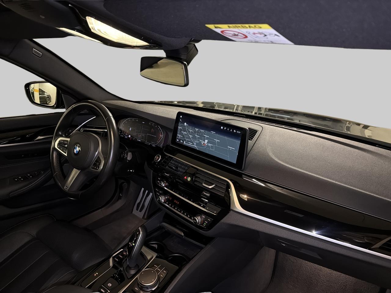 BMW 530d xDrive Touring M Sport-image-19