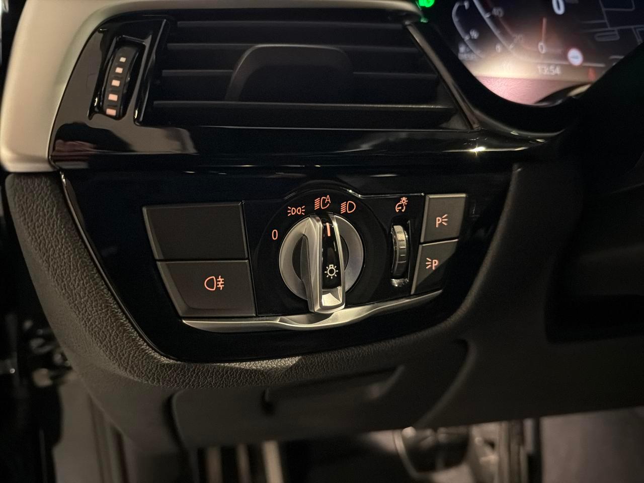 BMW 530d xDrive Touring M Sport-image-25