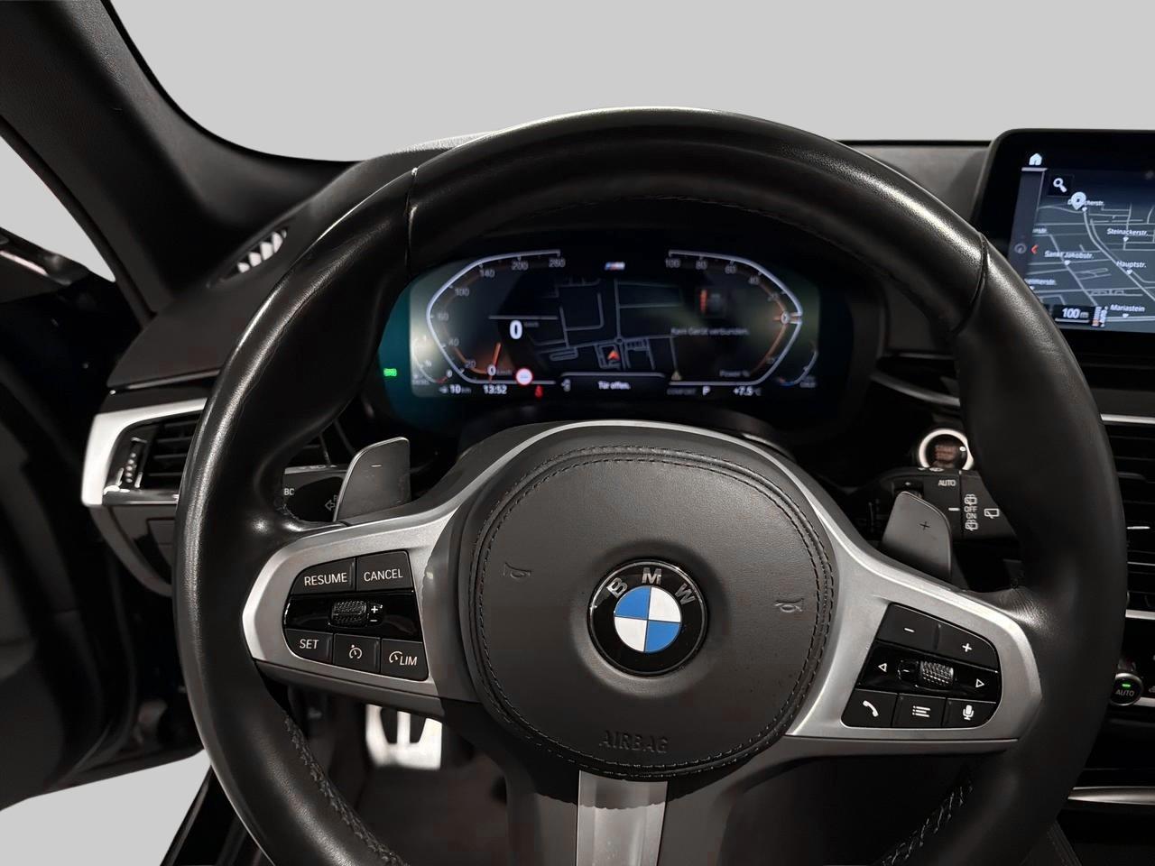 BMW 530d xDrive Touring M Sport-image-13