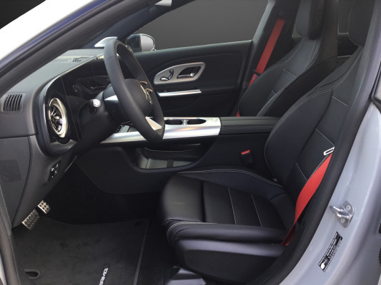 MERCEDES-BENZ CLA 220 8G-DCT 4Matic-image-6