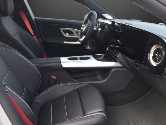 MERCEDES-BENZ CLA 220 8G-DCT 4Matic-image-8