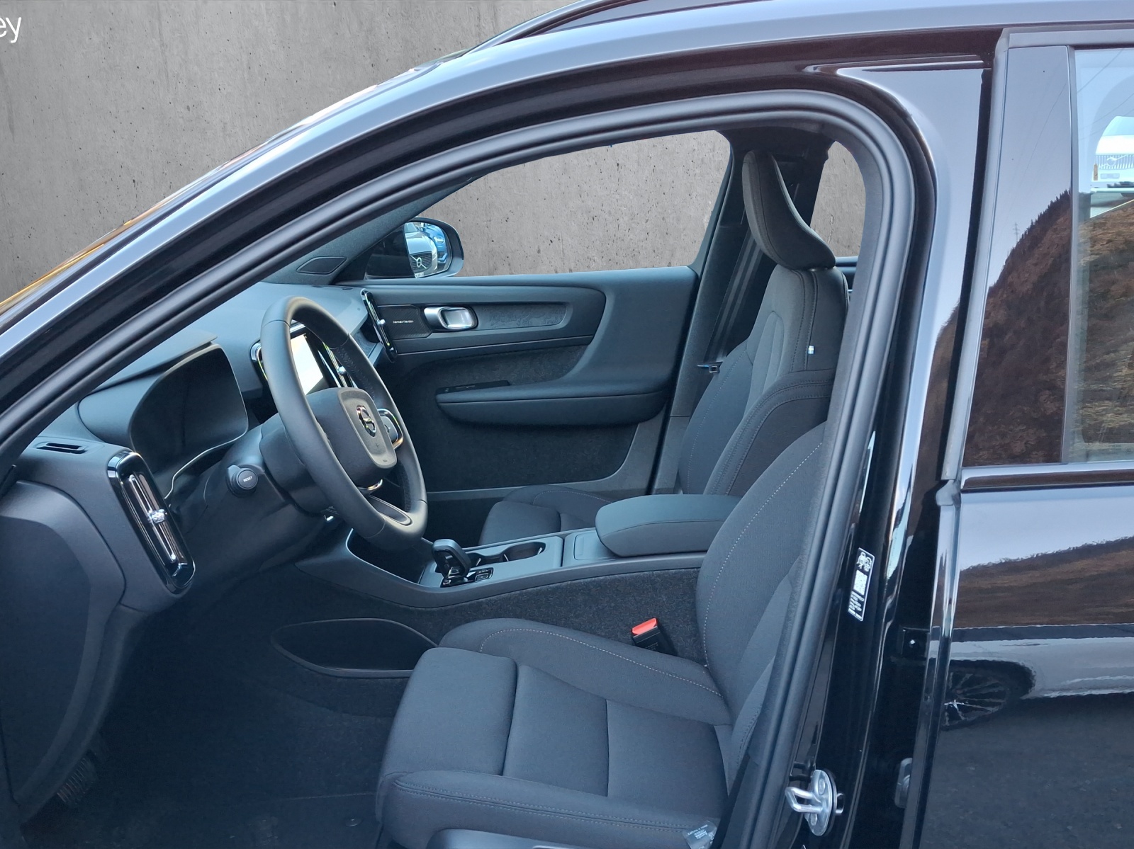 Image VOLVO EX40 EX40 82kWh Twin Motor AWD Plus