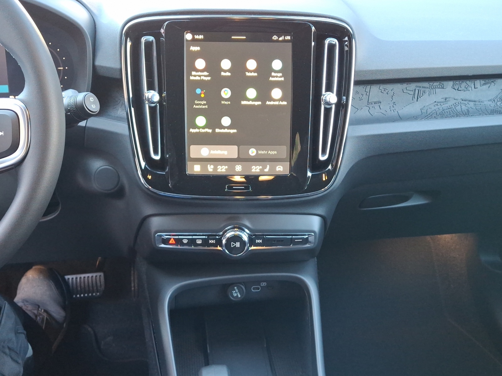 VOLVO EX40 82kWh Twin Motor AWD Plus-image-10