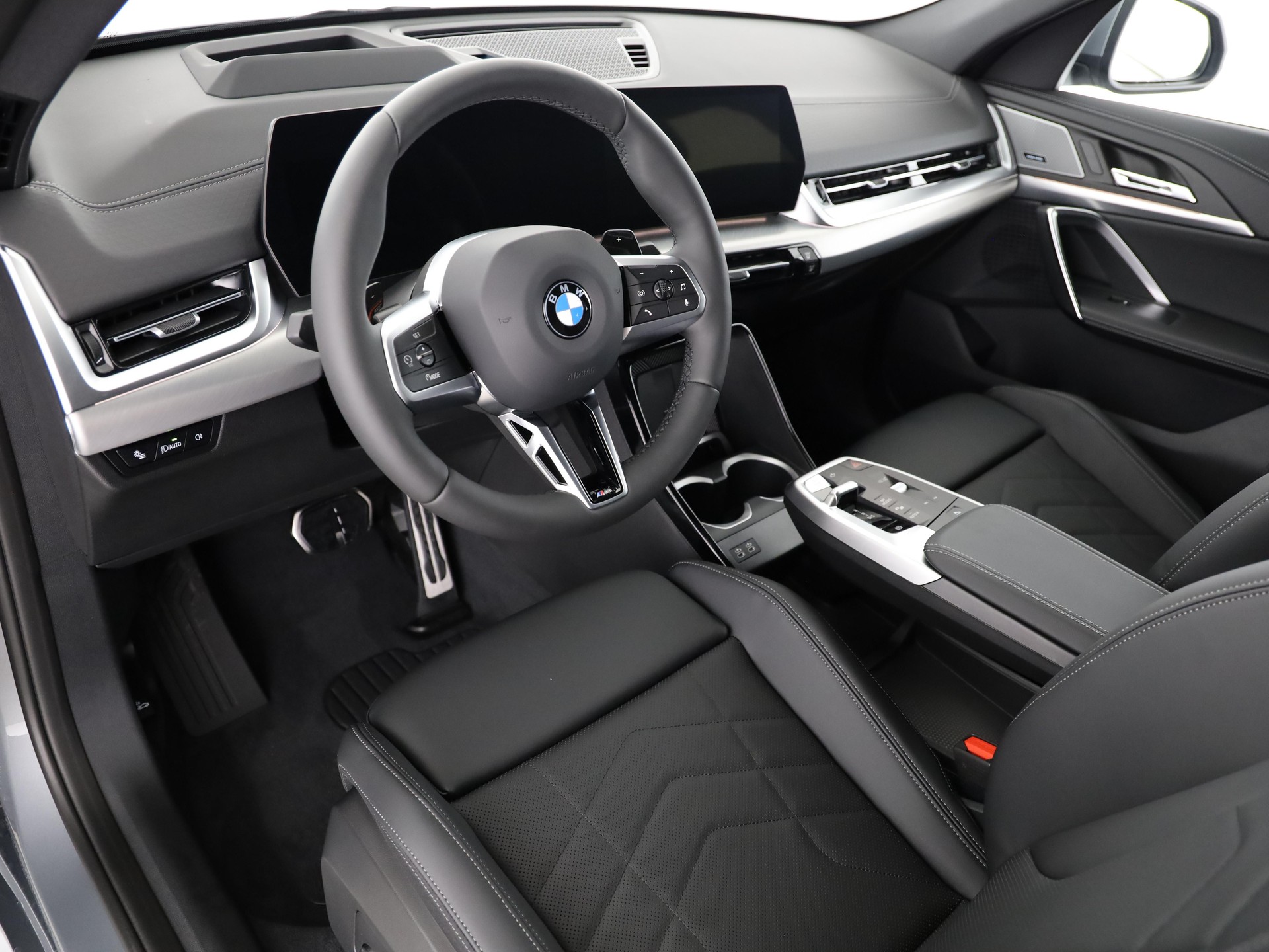 BMW X2 20d xDrive-image-10