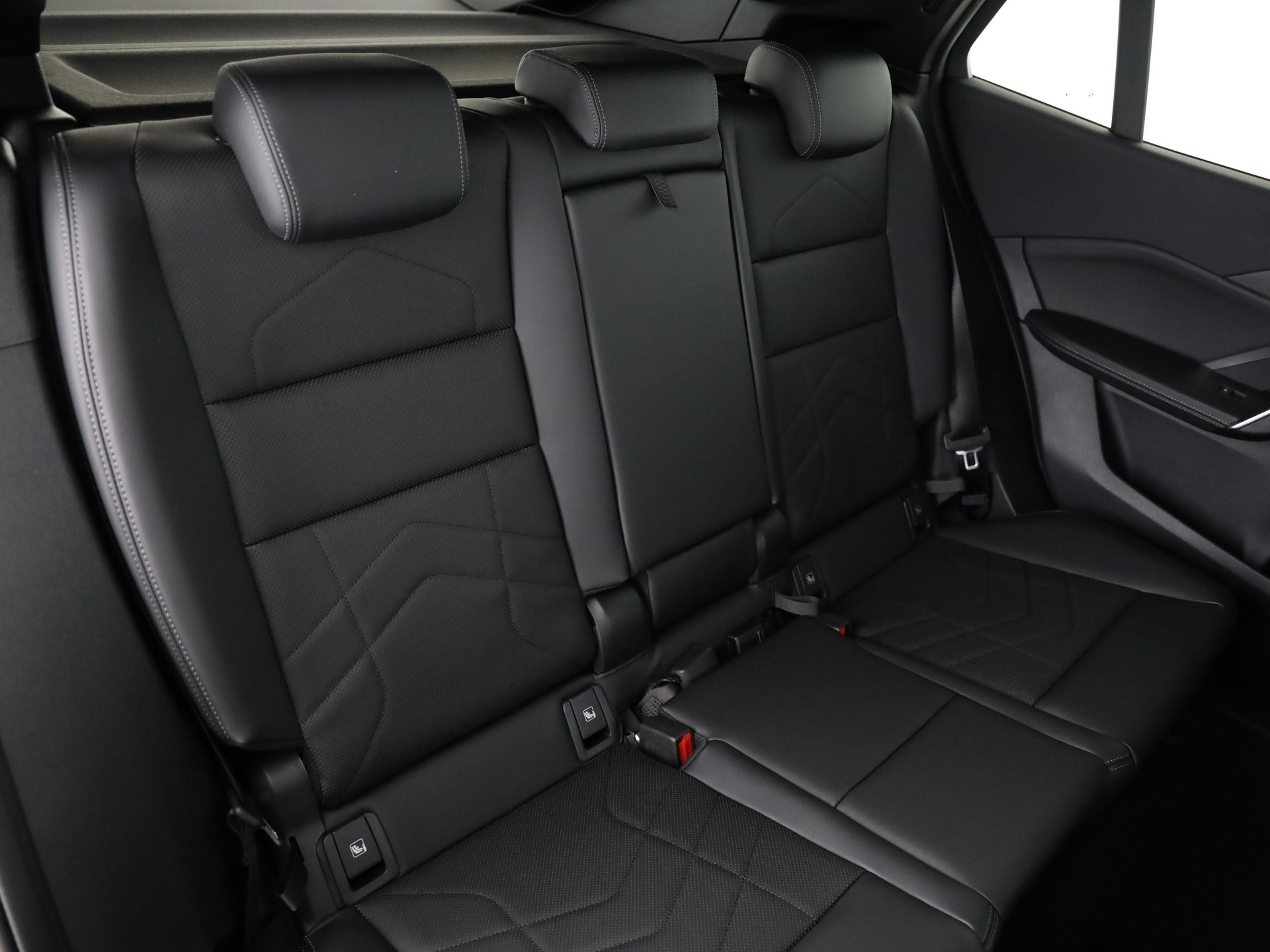BMW X2 20d xDrive-image-15