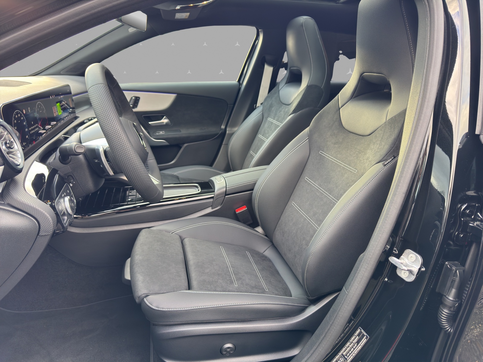 MERCEDES-BENZ A 250 4Matic 8G-DCT-image-9