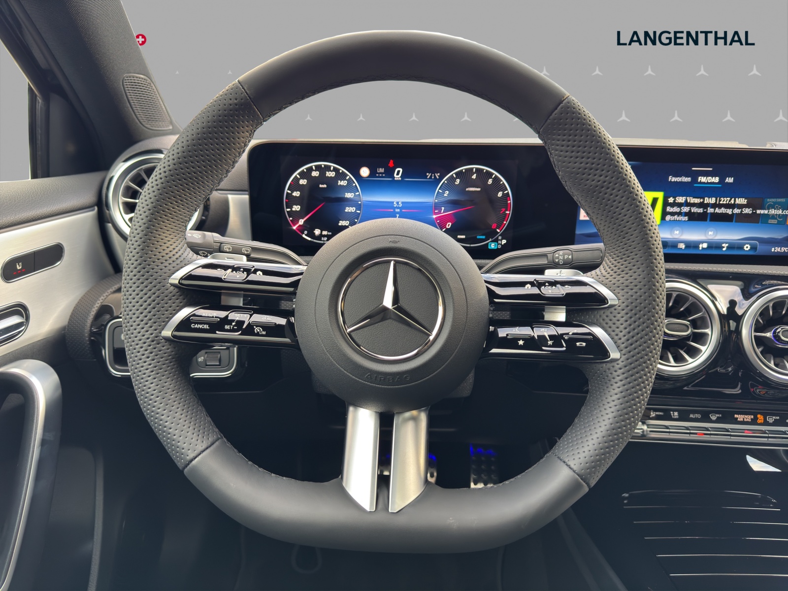 MERCEDES-BENZ A 250 4Matic 8G-DCT-image-11