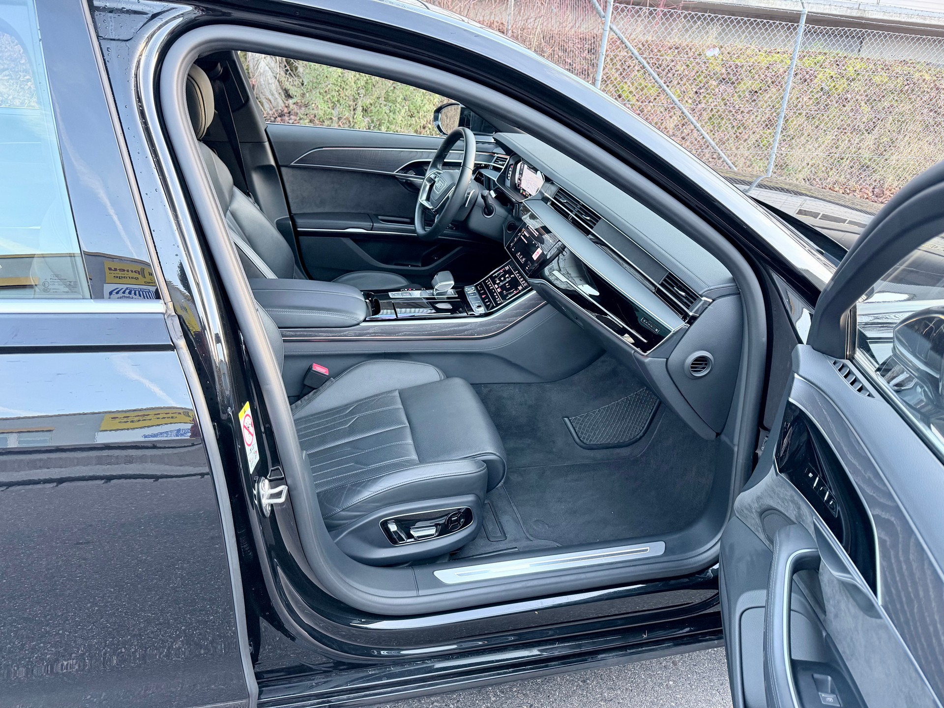 AUDI A8 50 TDI quattro tiptronic-image-10