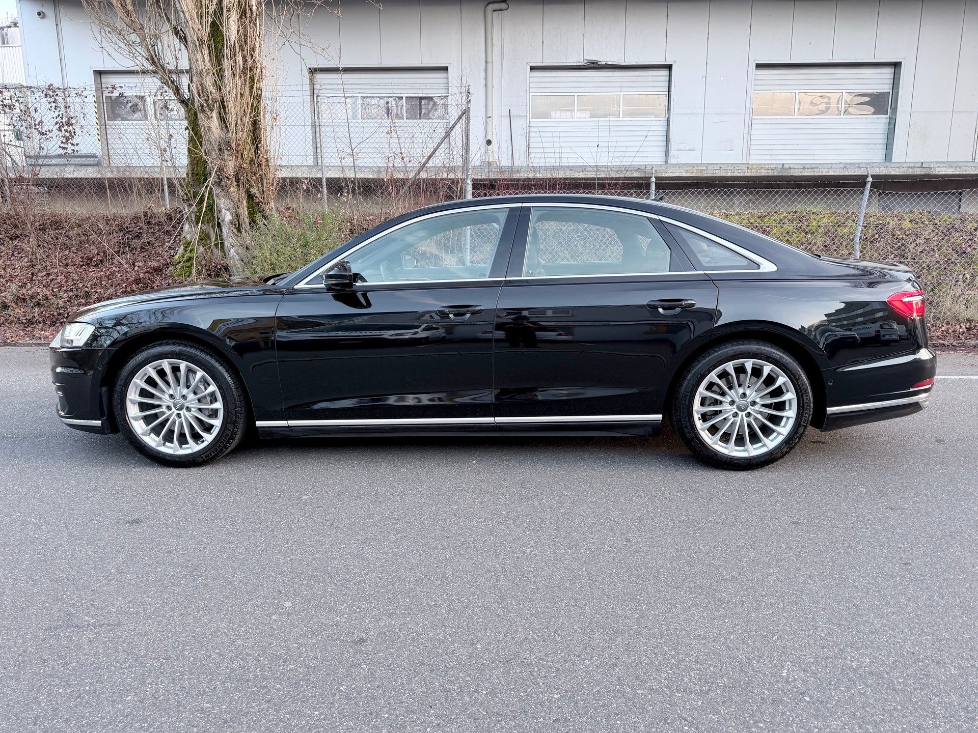 AUDI A8 50 TDI quattro tiptronic-image-2
