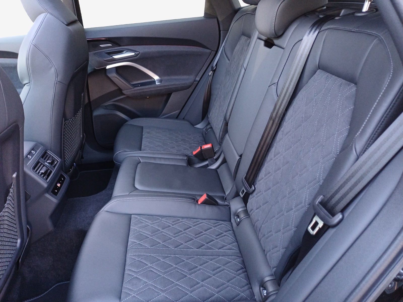 AUDI SQ5 TFSI quattro S-tronic-image-11