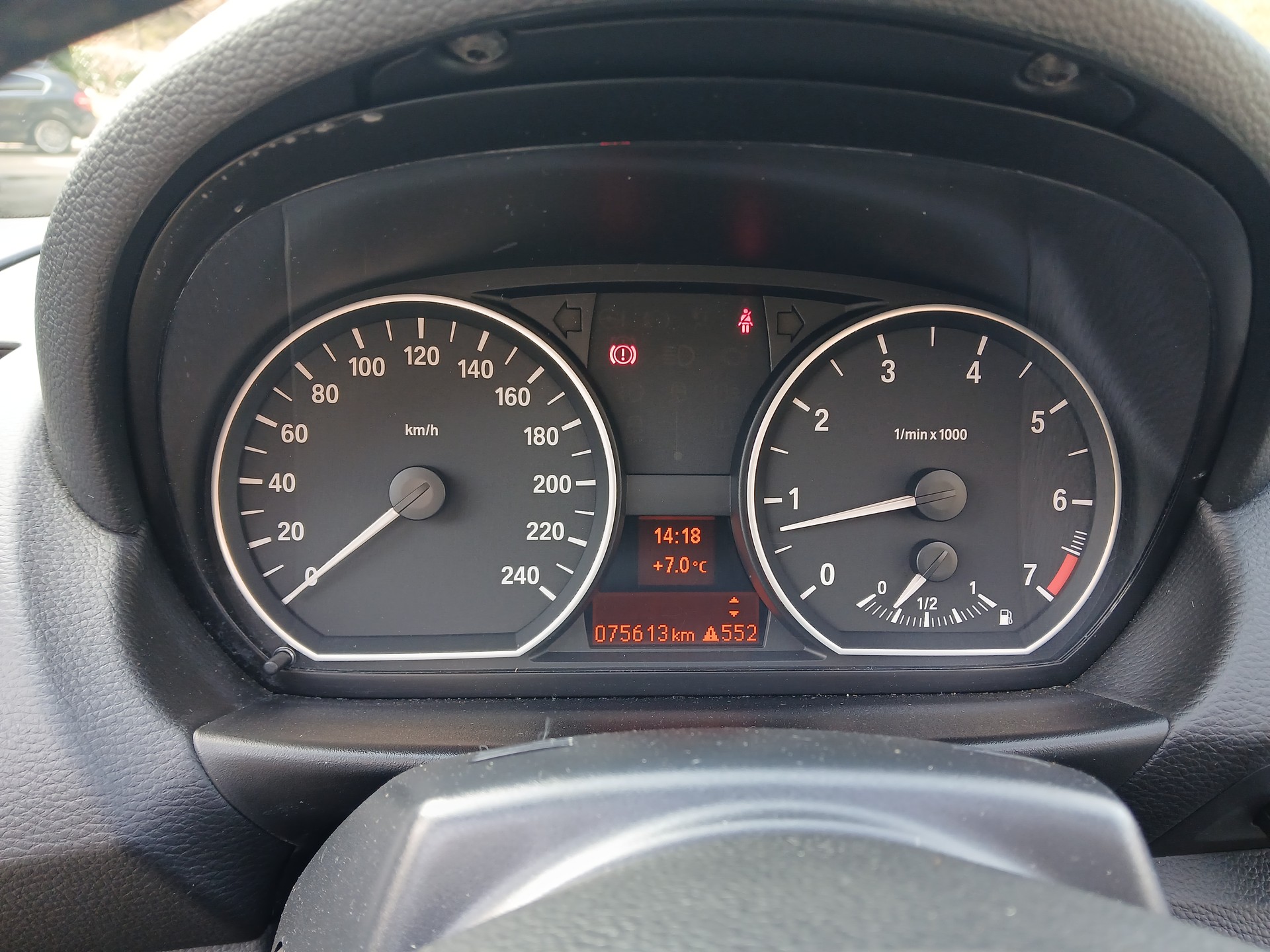 BMW 118i Cabrio-image-4