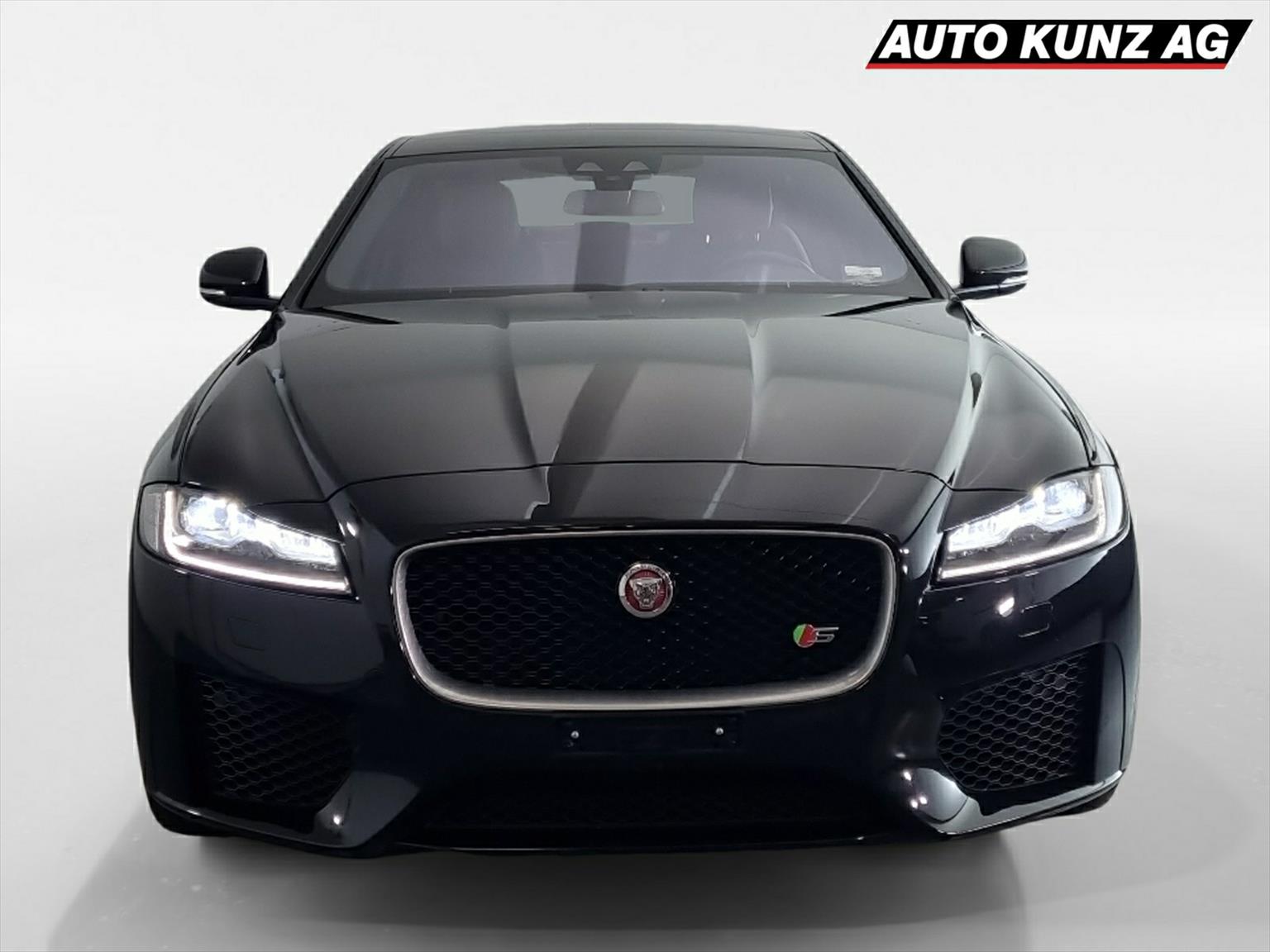 JAGUAR XF S AWD-image-2