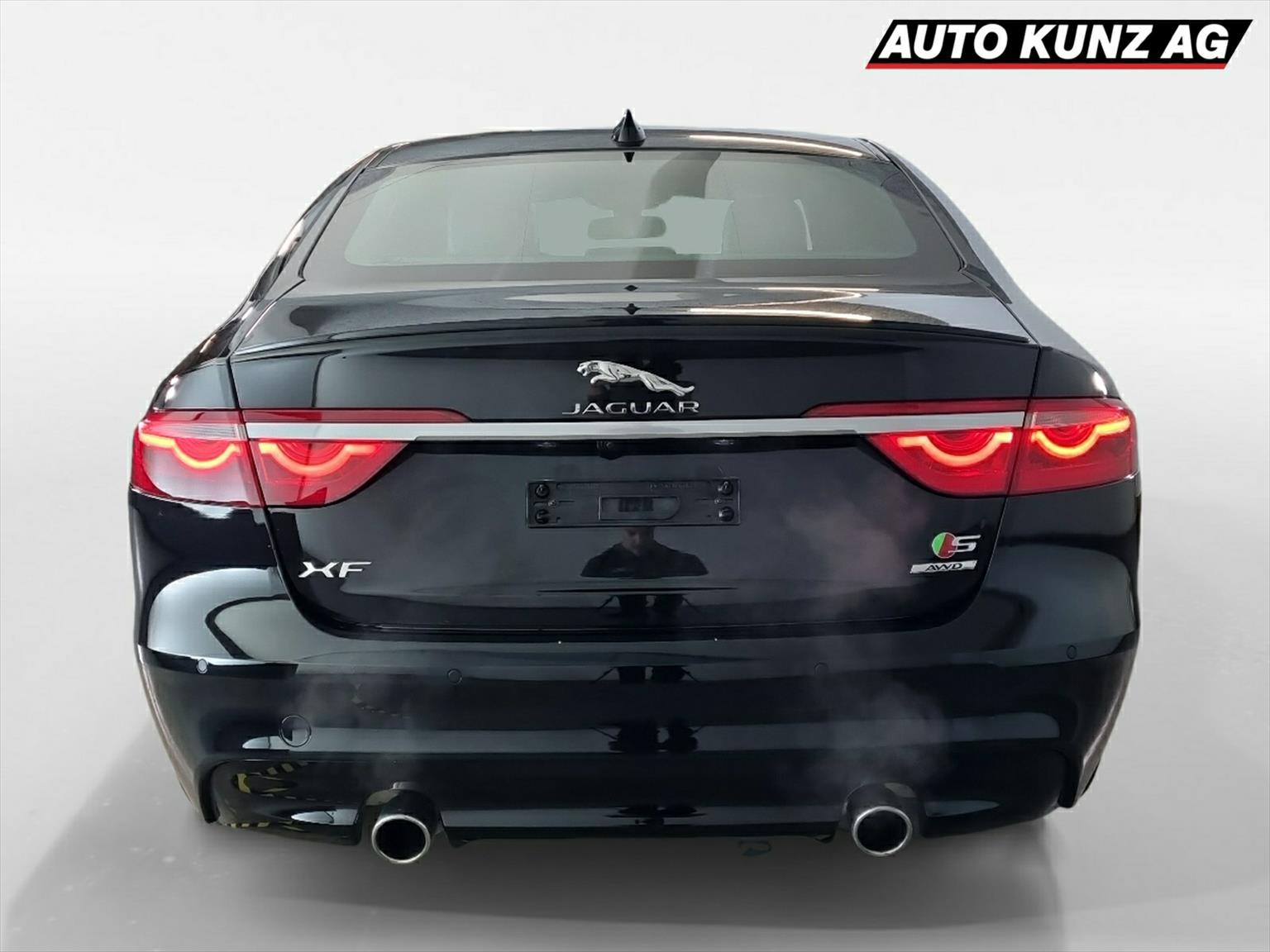 JAGUAR XF S AWD-image-3