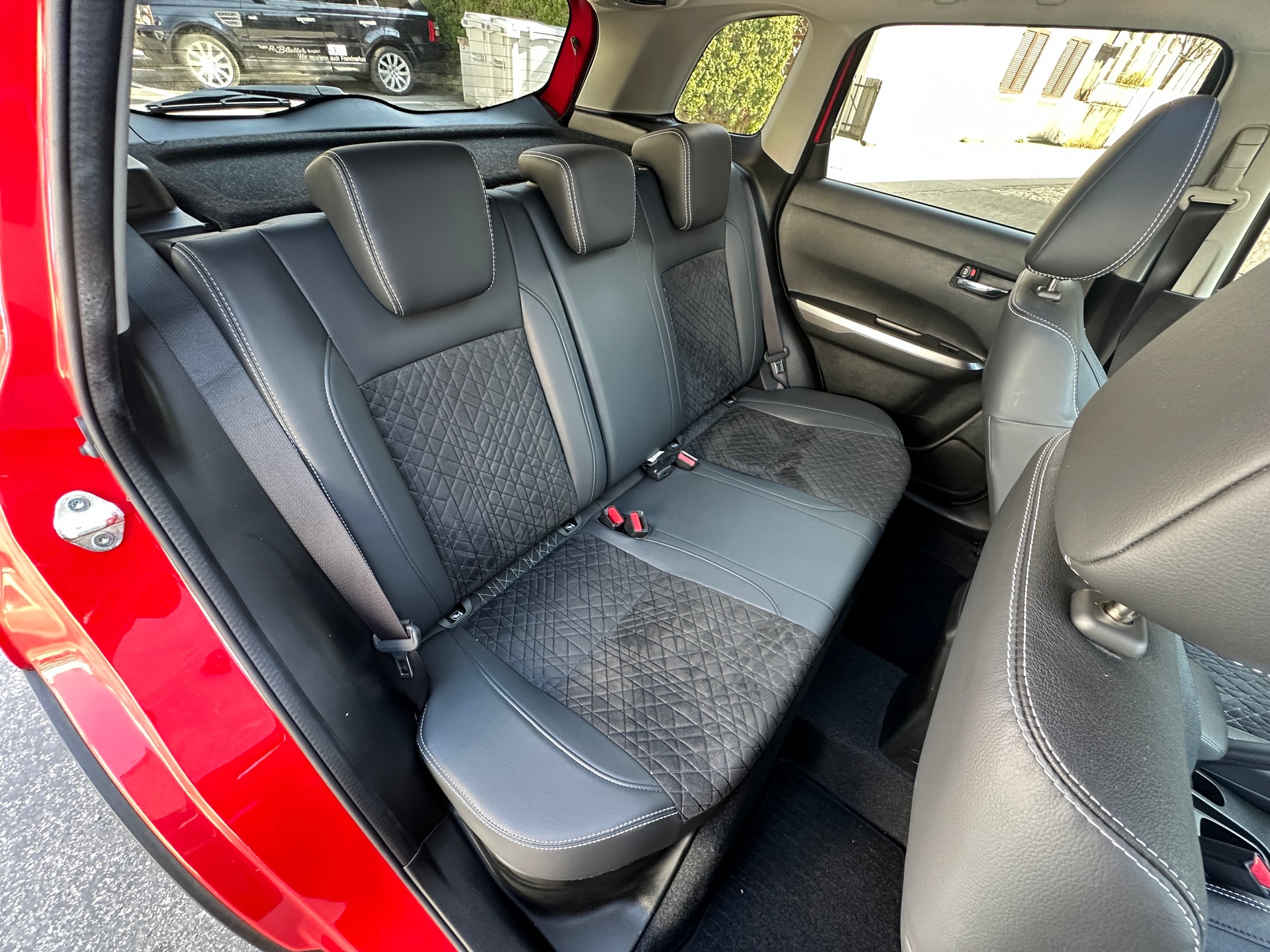 SUZUKI Vitara 1.4T Compact + Hybrid-image-11