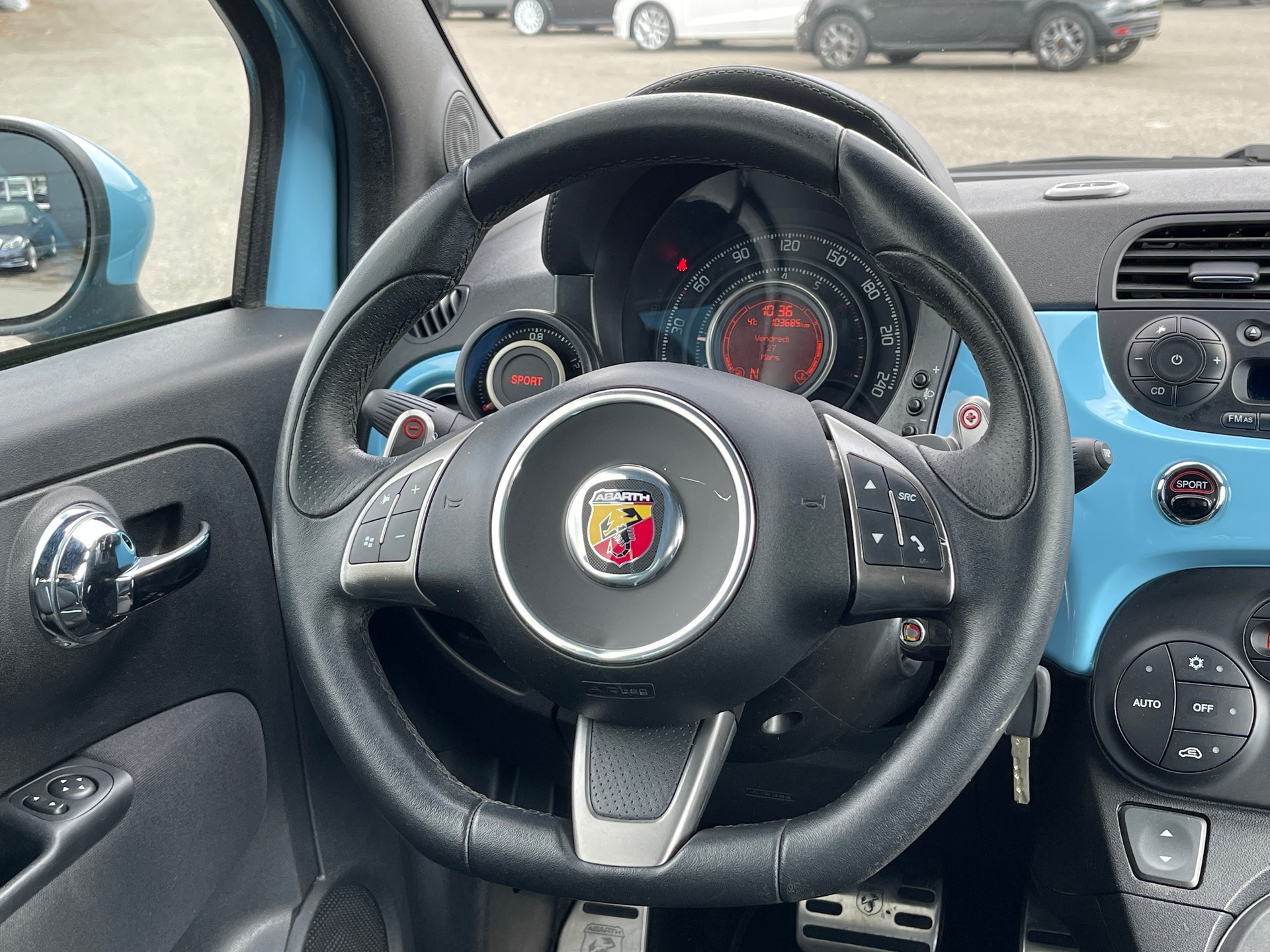 FIAT 500 1.4 16V Turbo Abarth Dualogic-image-10