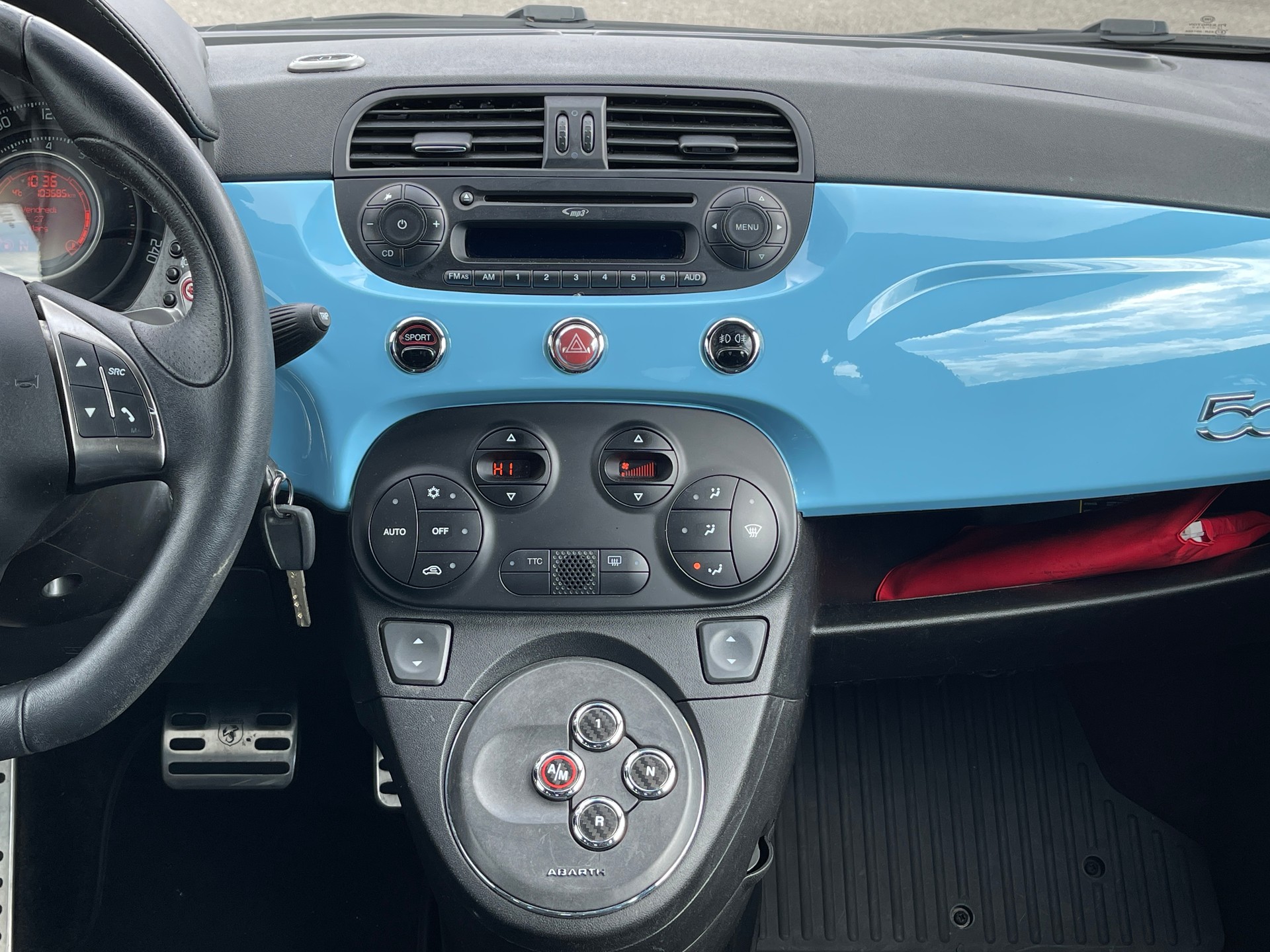 FIAT 500 1.4 16V Turbo Abarth Dualogic-image-11