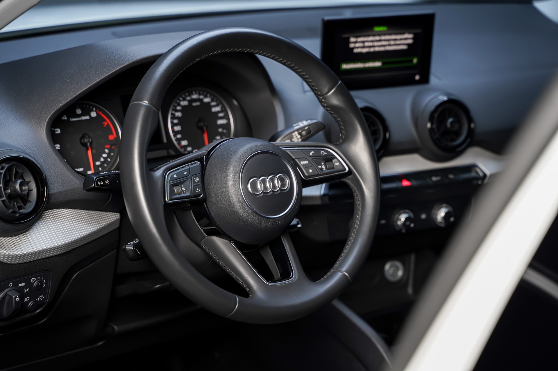 AUDI Q2 1.0 TFSI S-tronic-image-8