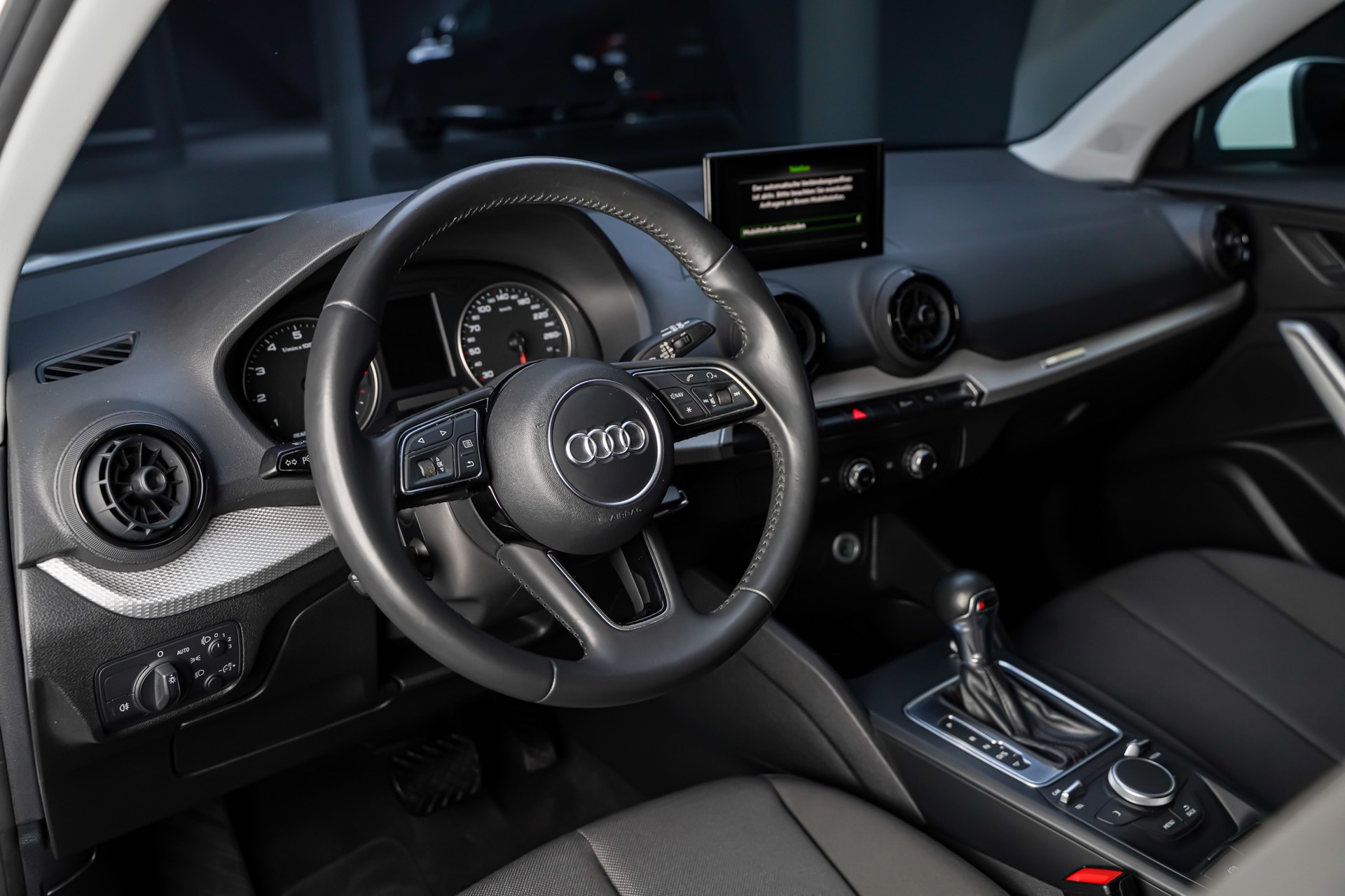 AUDI Q2 1.0 TFSI S-tronic-image-9