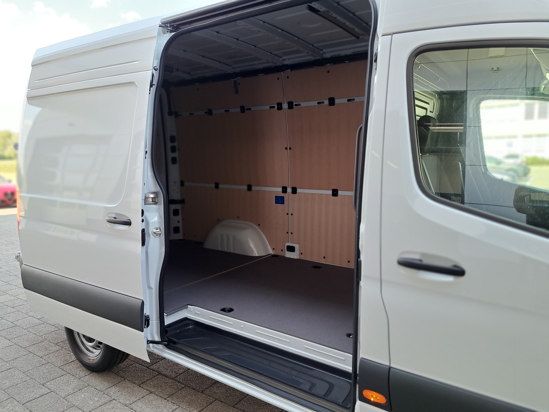 MERCEDES-BENZ Sprinter 317 CDI PRO KA 3665mm S-image-8
