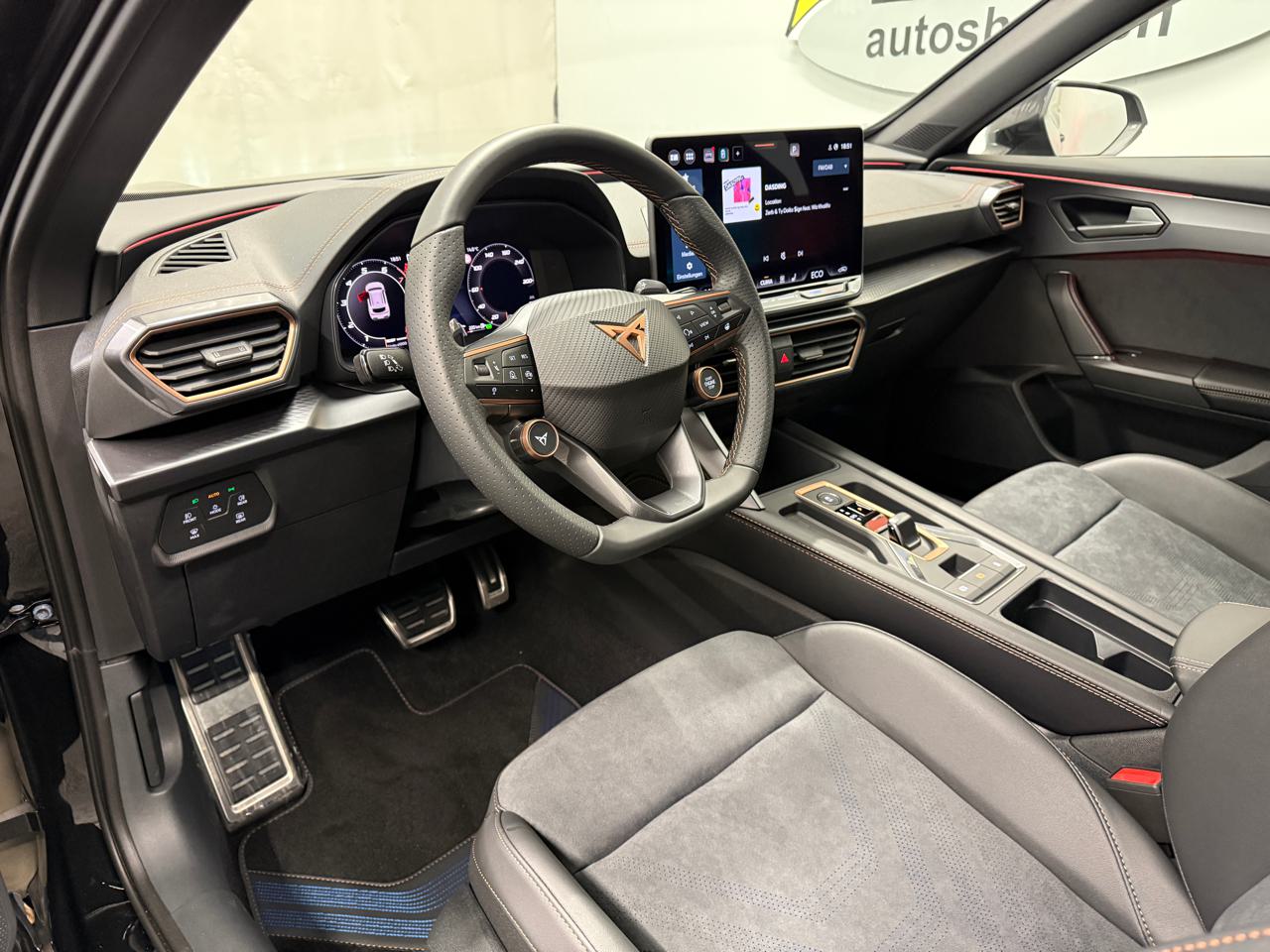 CUPRA Formentor 1.5 e-HYBRID pHEV Black Edition-image-2