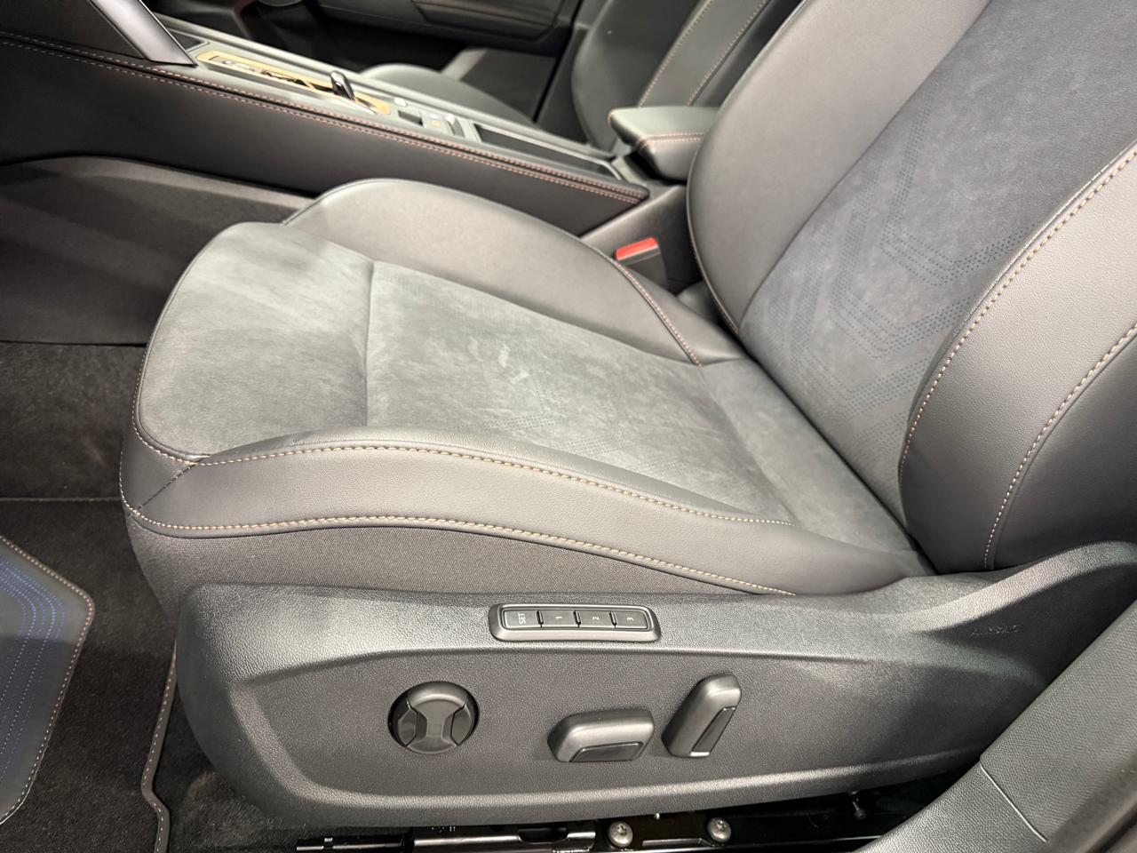 CUPRA Formentor 1.5 e-HYBRID pHEV Black Edition-image-4