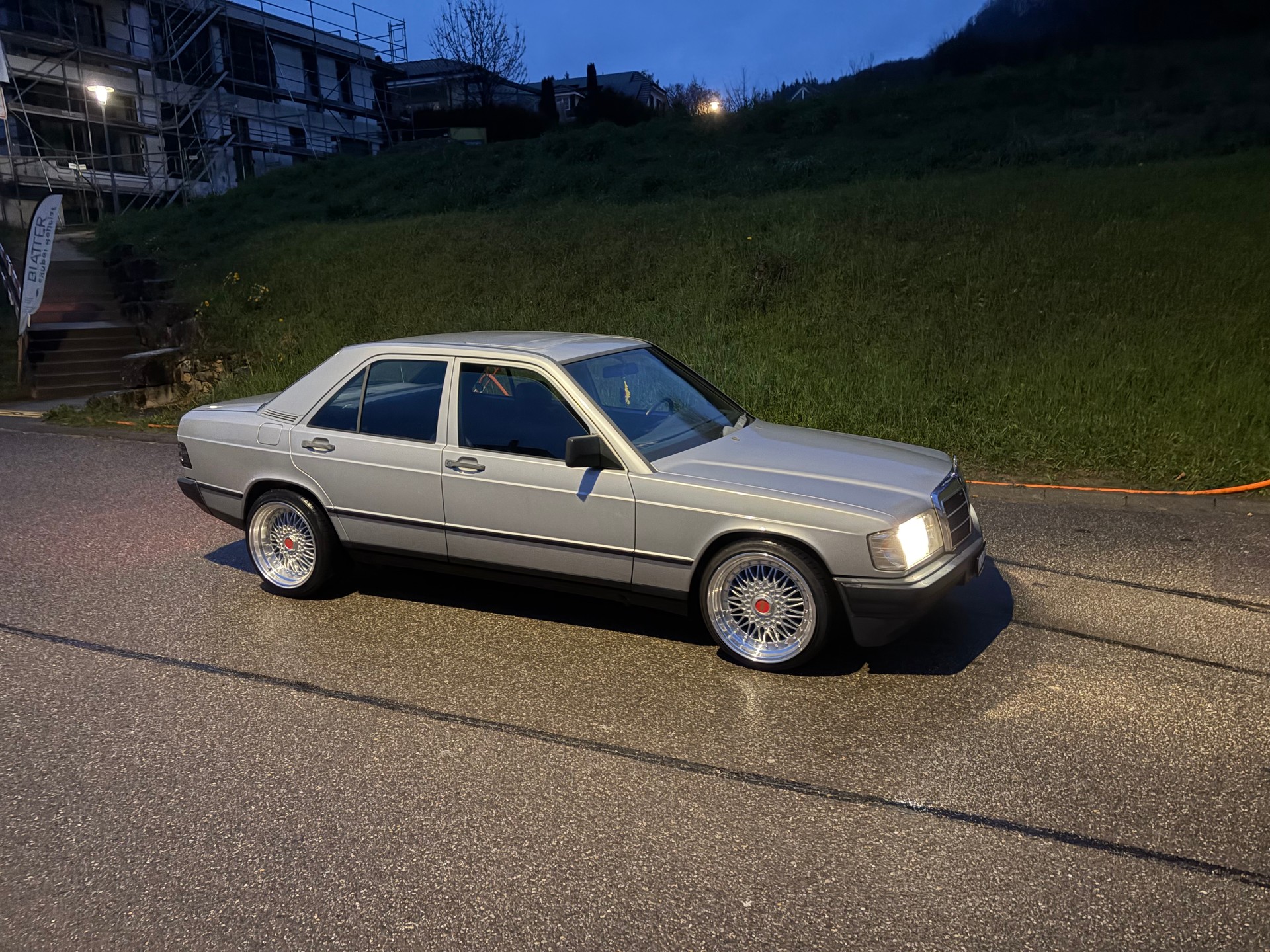 MERCEDES-BENZ 190 E 2.6-image-0