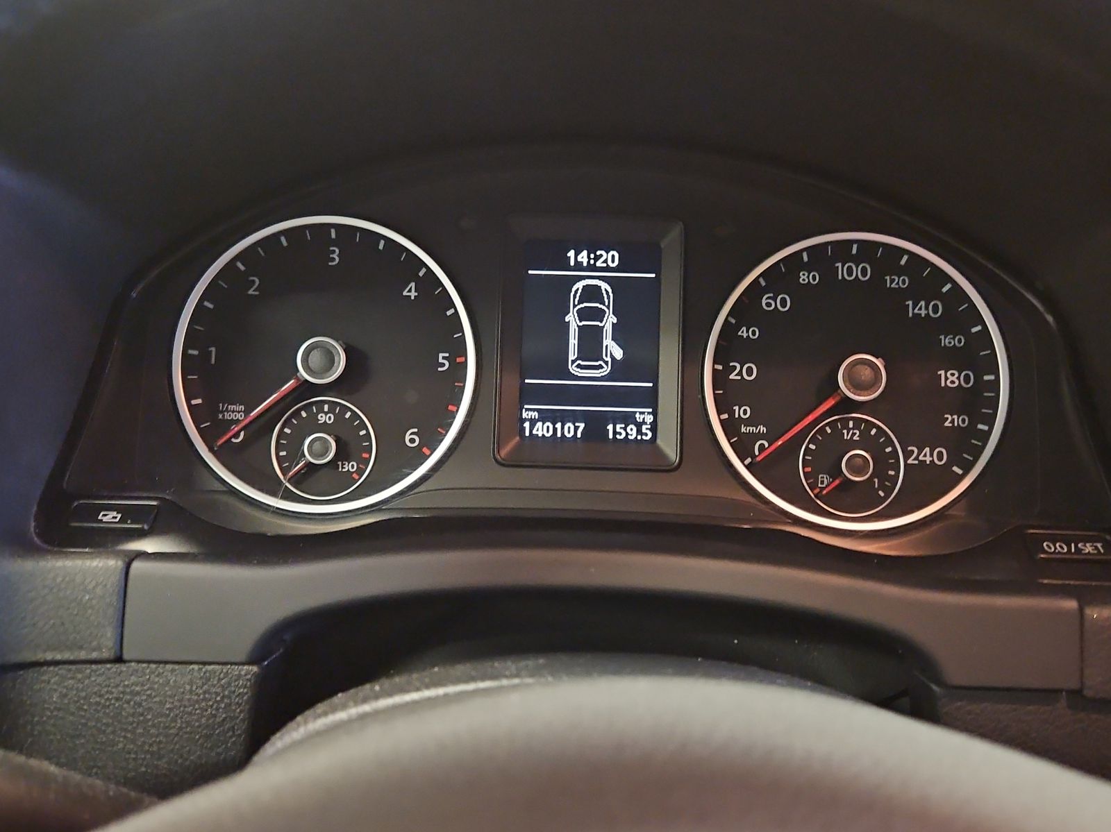 VW Tiguan 2.0 TDI 170 Sport & Style-image-11