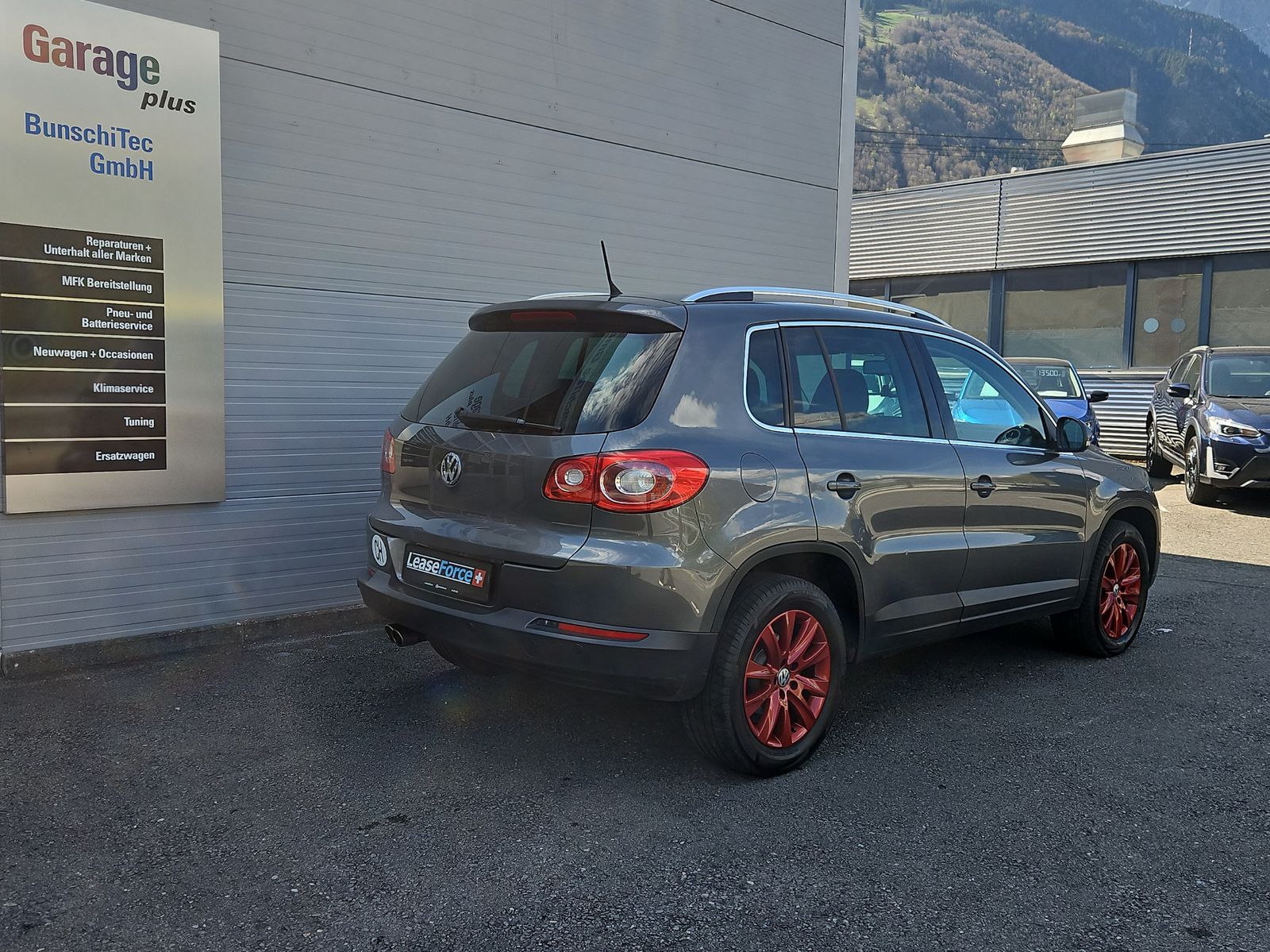 VW Tiguan 2.0 TDI 170 Sport & Style-image-4