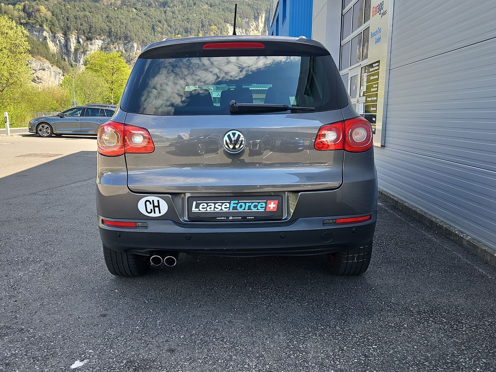 VW Tiguan 2.0 TDI 170 Sport & Style-image-3