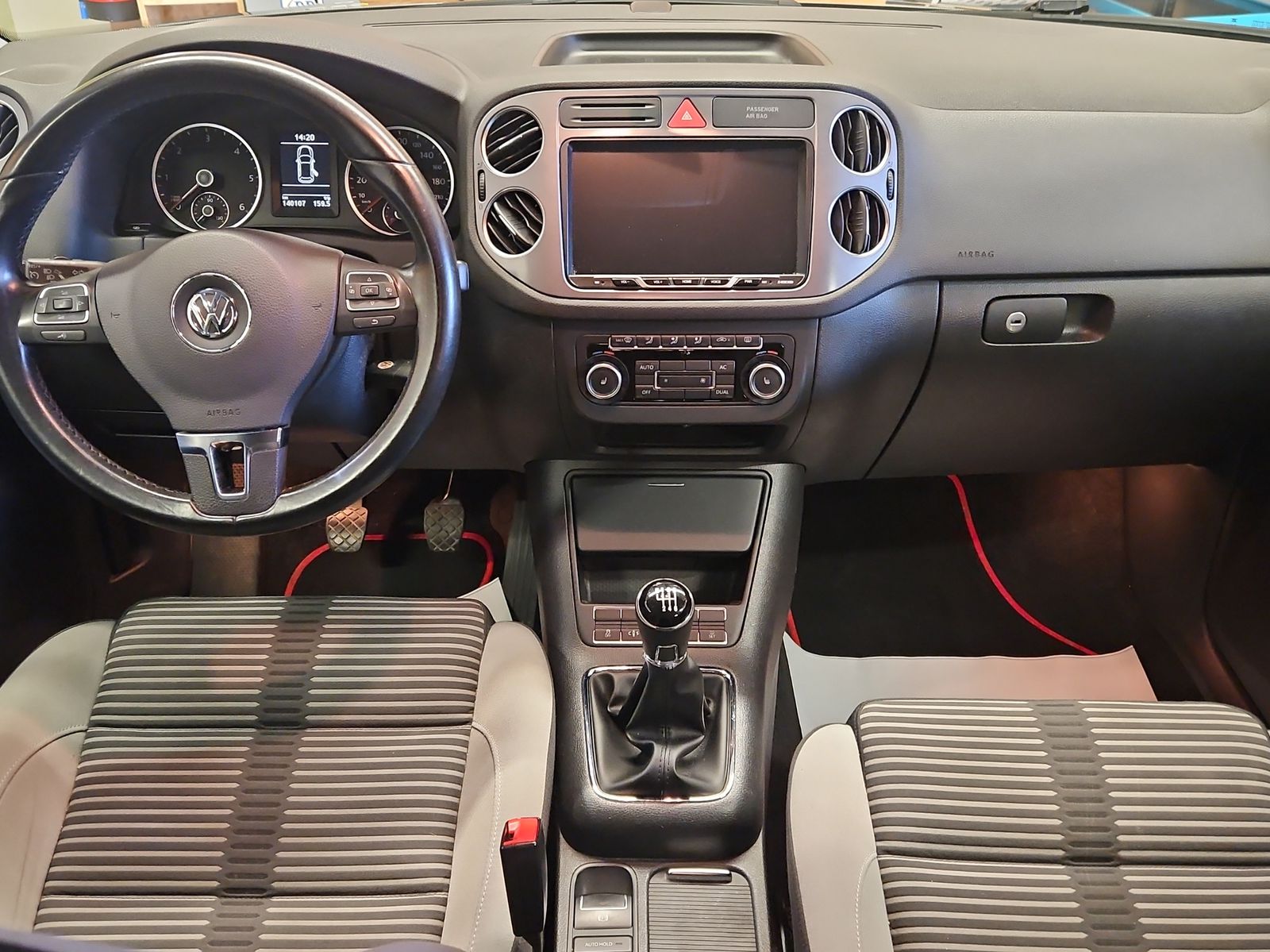 VW Tiguan 2.0 TDI 170 Sport & Style-image-8