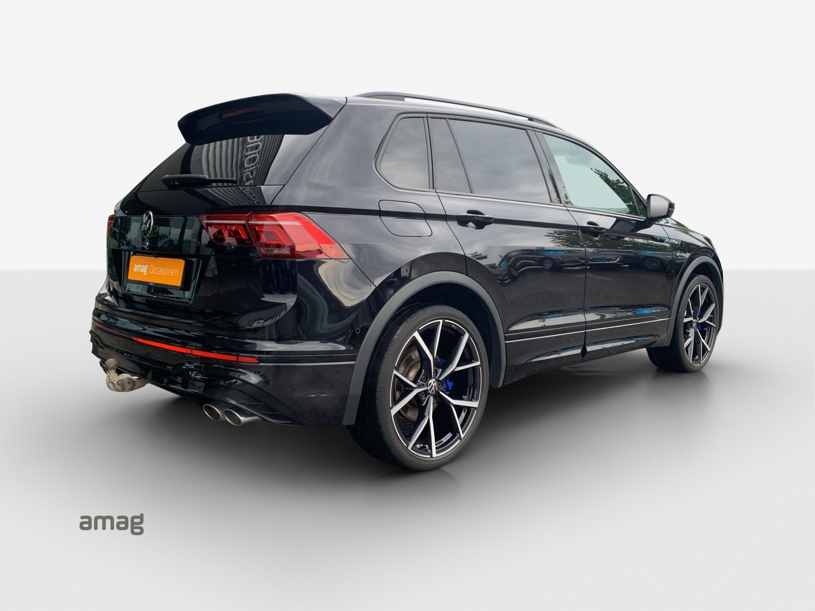 VW Tiguan 2.0TSI R 4Motion DSG-image-4