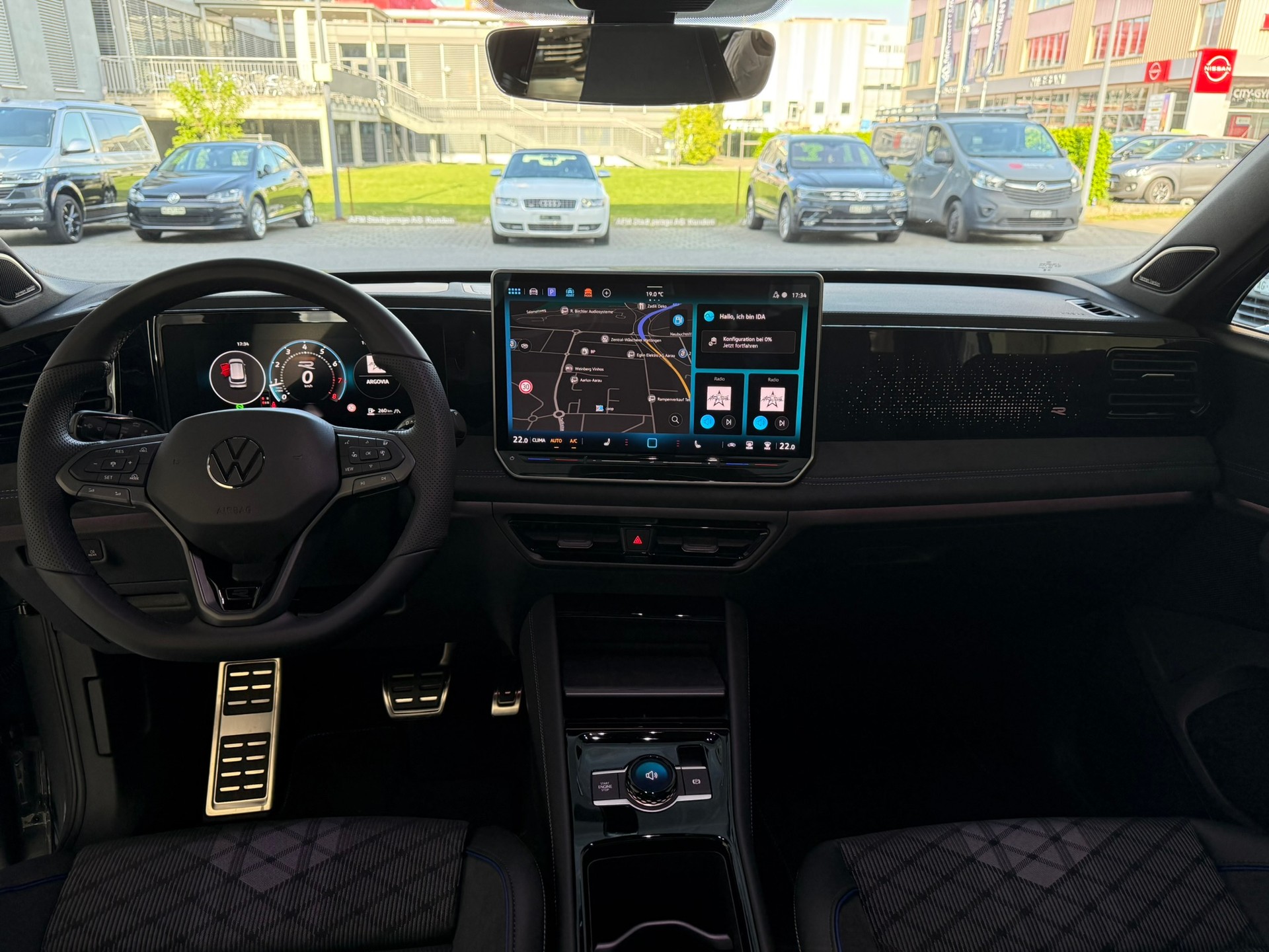 VW Tiguan 2.0 TSI DSG R-Line Plus 4Motion-image-5
