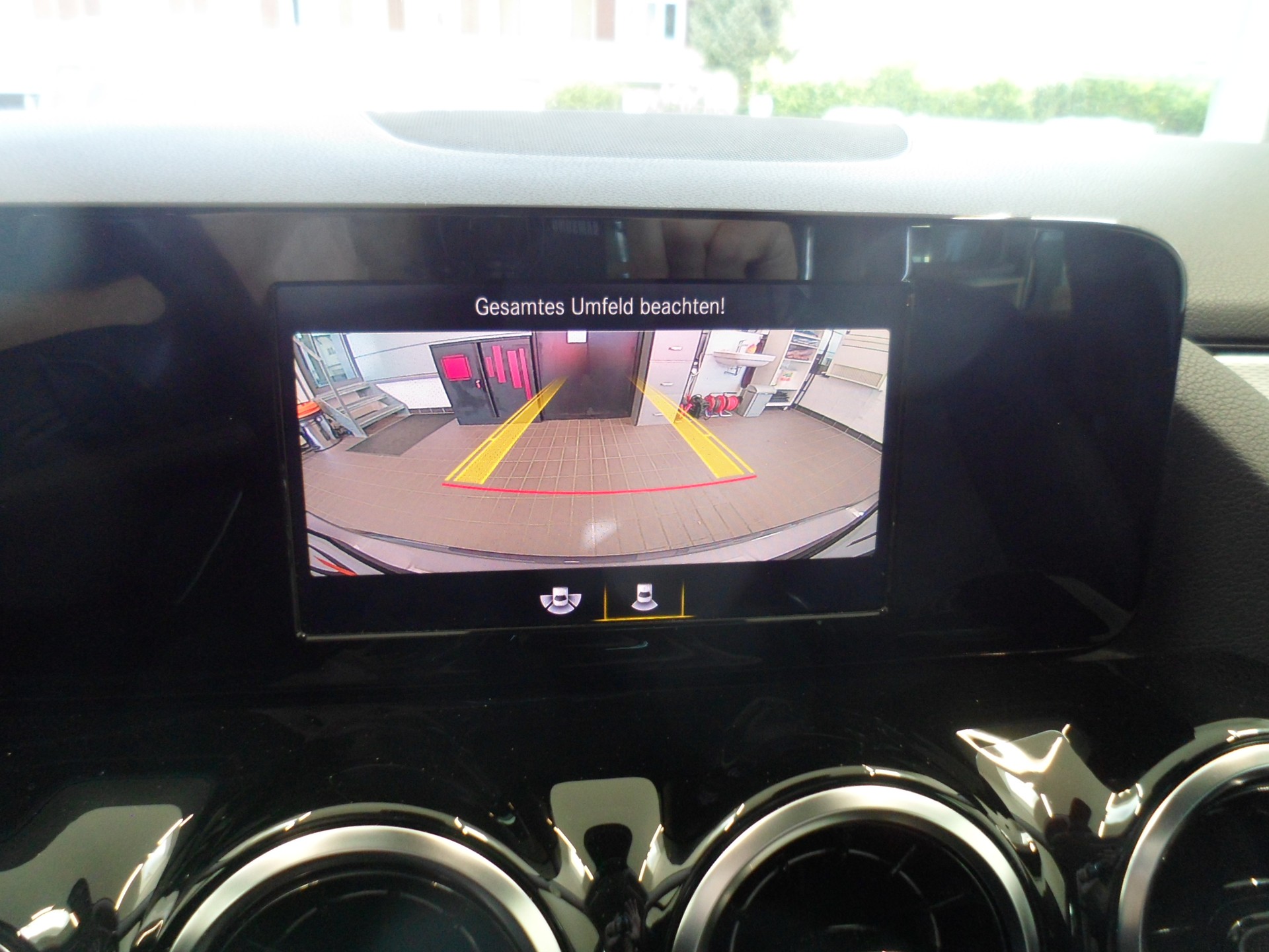 MERCEDES-BENZ B 200 Progressive 7G-DCT-image-10
