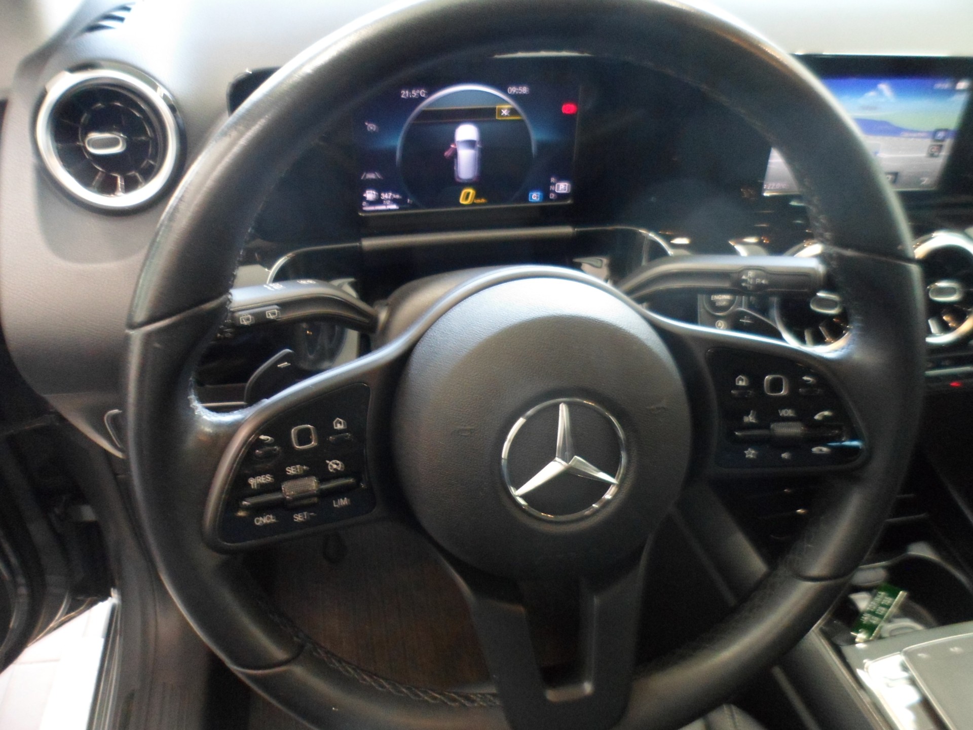 MERCEDES-BENZ B 200 Progressive 7G-DCT-image-11