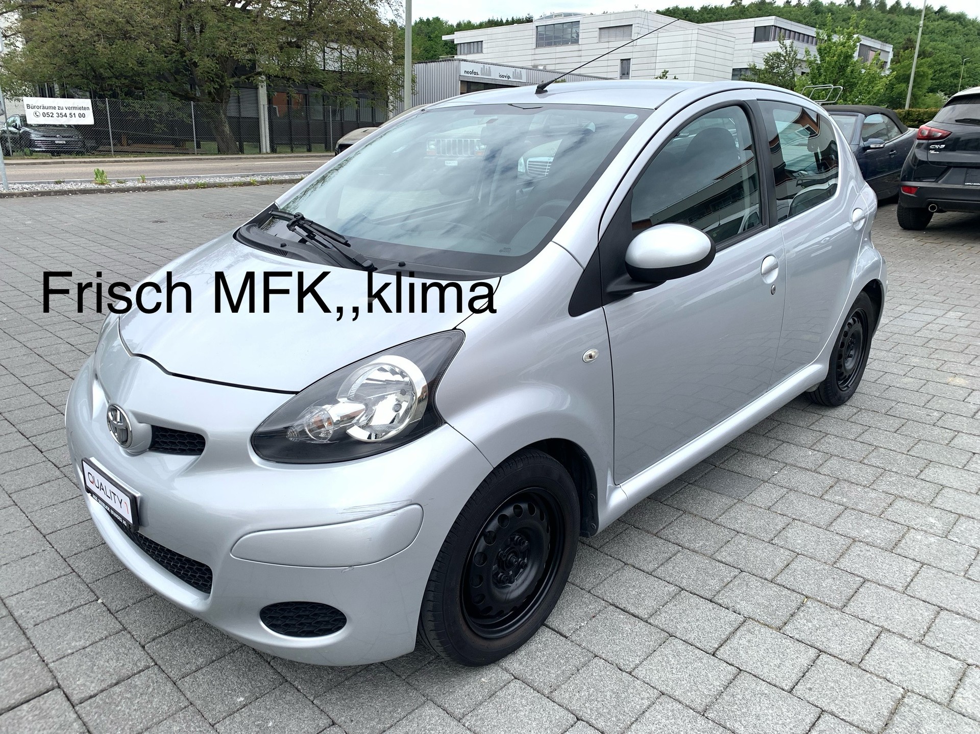 TOYOTA Aygo 1.0 Linea Sol-image-0