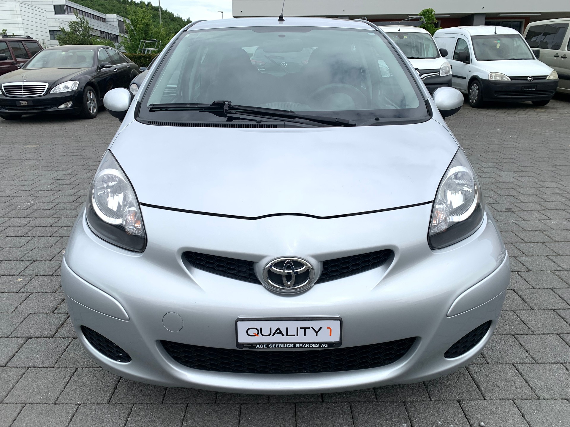 TOYOTA Aygo 1.0 Linea Sol-image-4