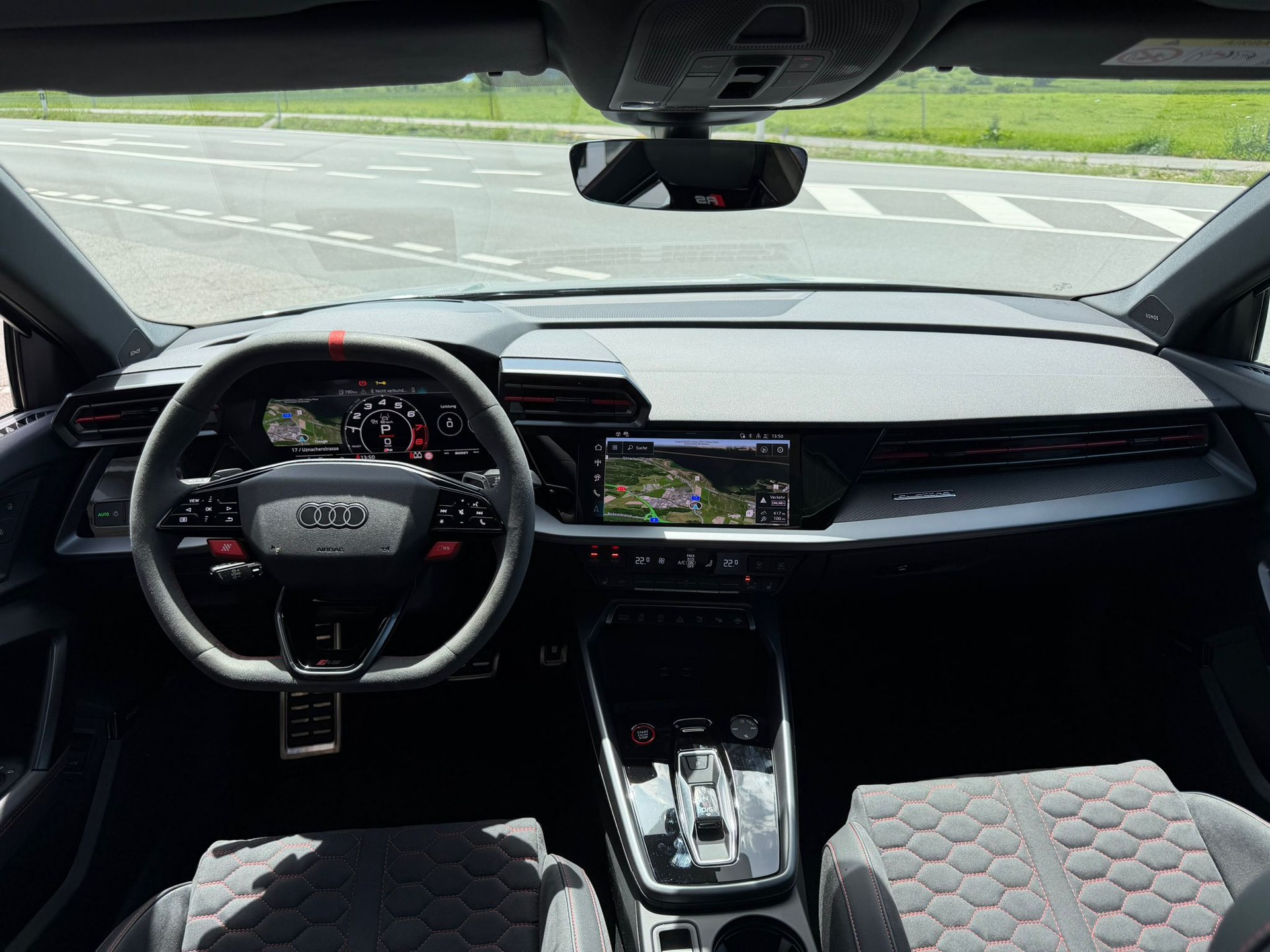 AUDI RS3 Sportback 2.5 TSI quattro S-tronic-image-9