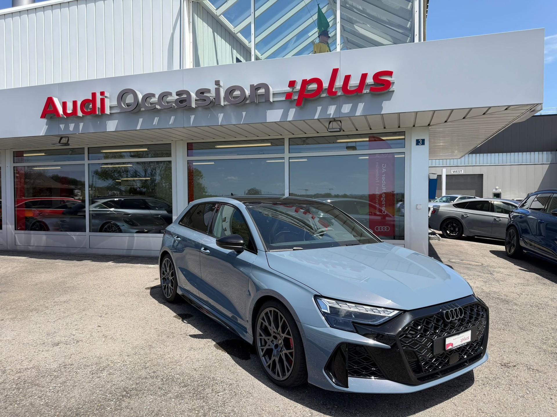AUDI RS3 Sportback 2.5 TSI quattro S-tronic-image-0