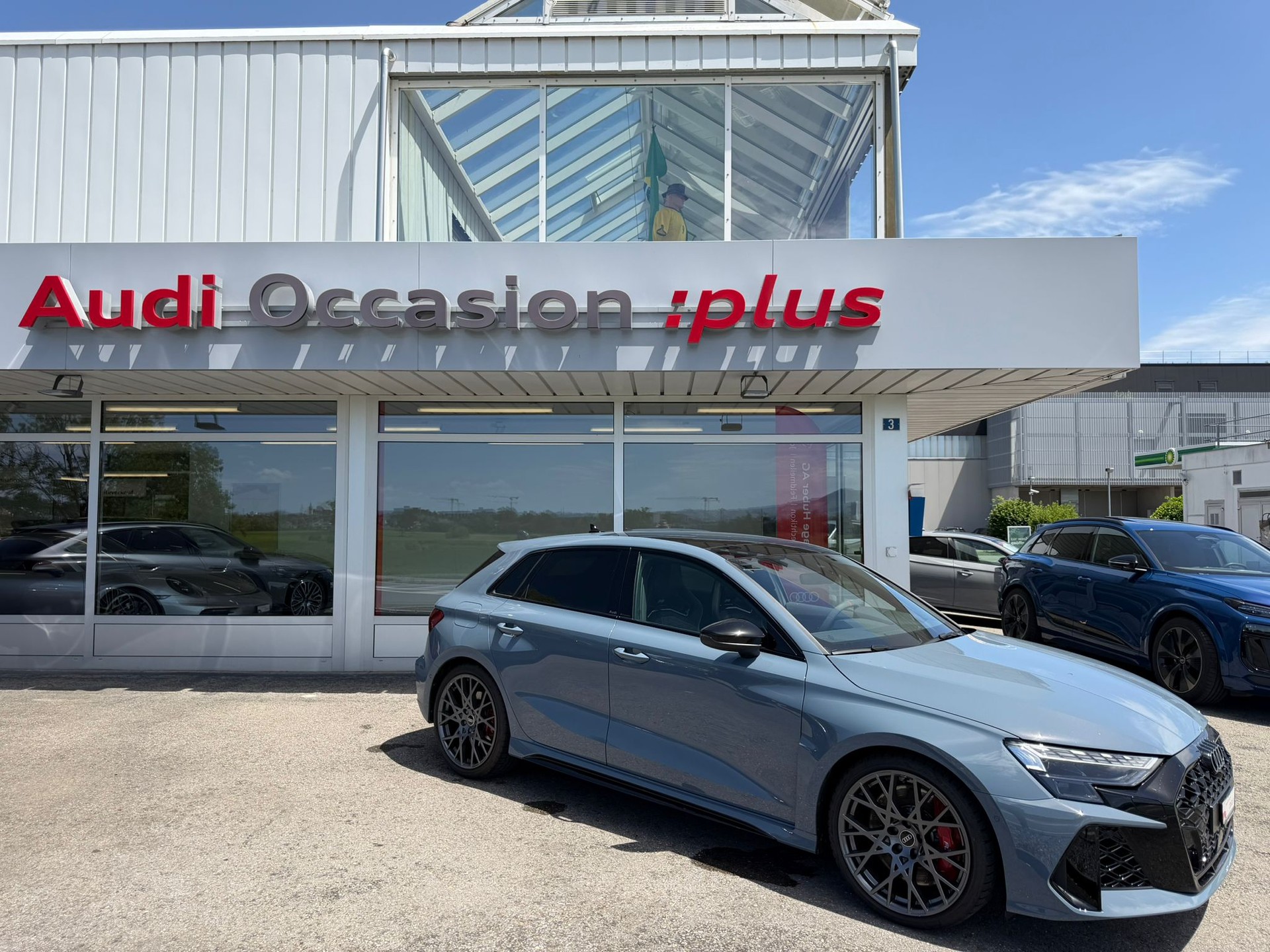 AUDI RS3 Sportback 2.5 TSI quattro S-tronic-image-1